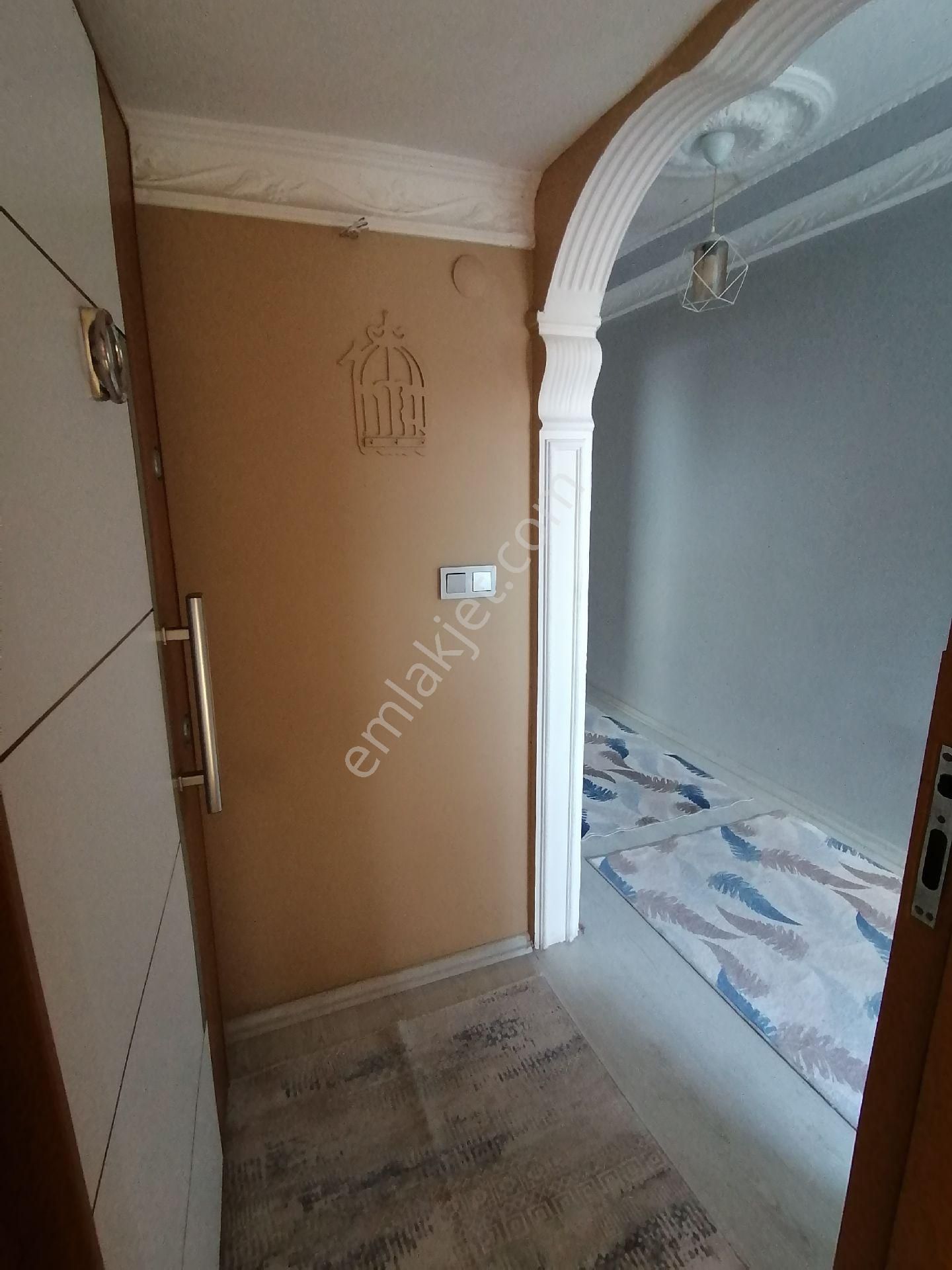 Adana Seyhan Mithatpaşada 150 M² 2,4 Apartman Yoğunluk Hisseli Arsada 15yaşında 3katlı Müstakil Ev - Görsel 4