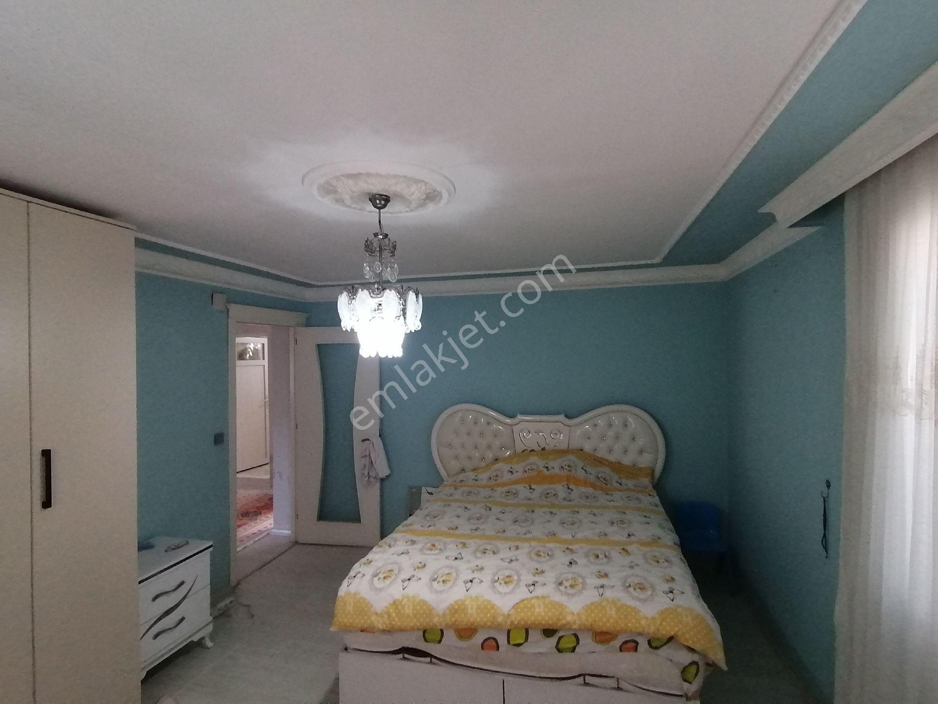 Adana Seyhan Mithatpaşada 150 M² 2,4 Apartman Yoğunluk Hisseli Arsada 15yaşında 3katlı Müstakil Ev - Görsel 17