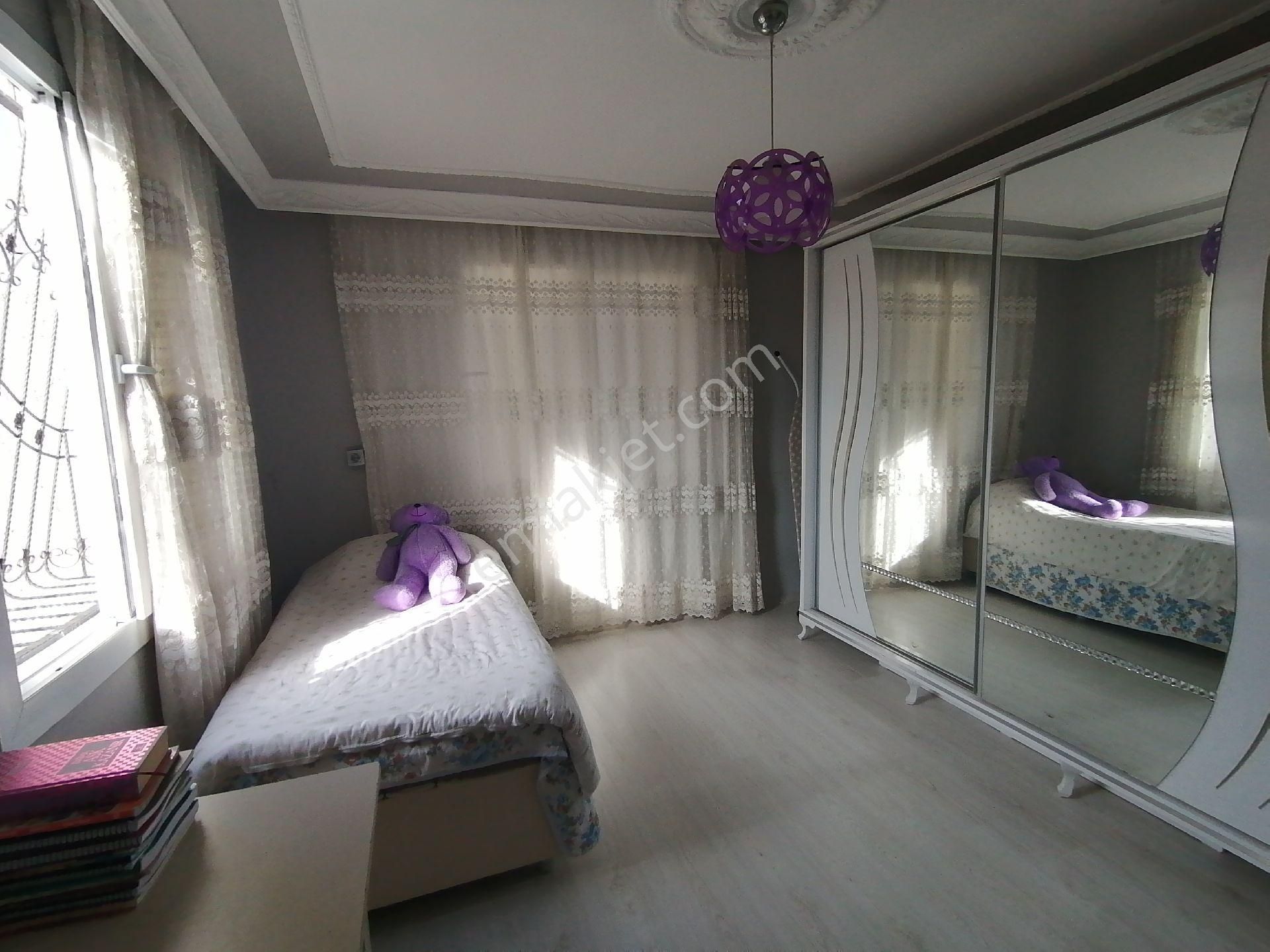 Adana Seyhan Mithatpaşada 150 M² 2,4 Apartman Yoğunluk Hisseli Arsada 15yaşında 3katlı Müstakil Ev - Görsel 15