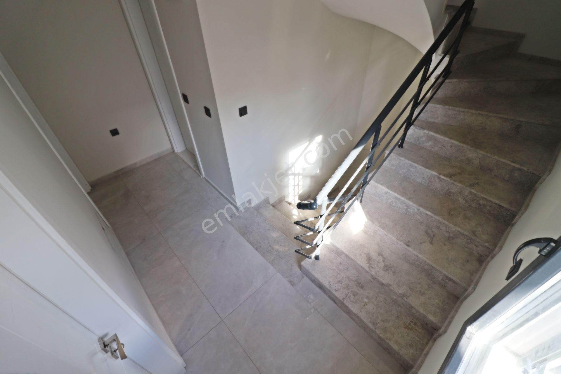 Irmaksudan Yenimahalle De Denize 200 Metre Bahçeli 3+1 Villa - Görsel 26