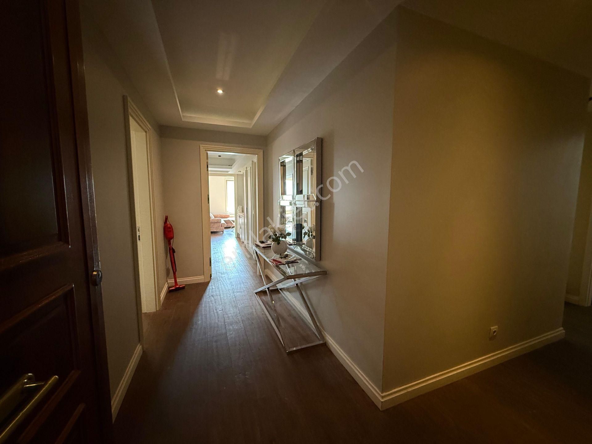 Lüks Eşyalı 1+0 Kiralık Daireler - İstanbul Divan Otel Yanı