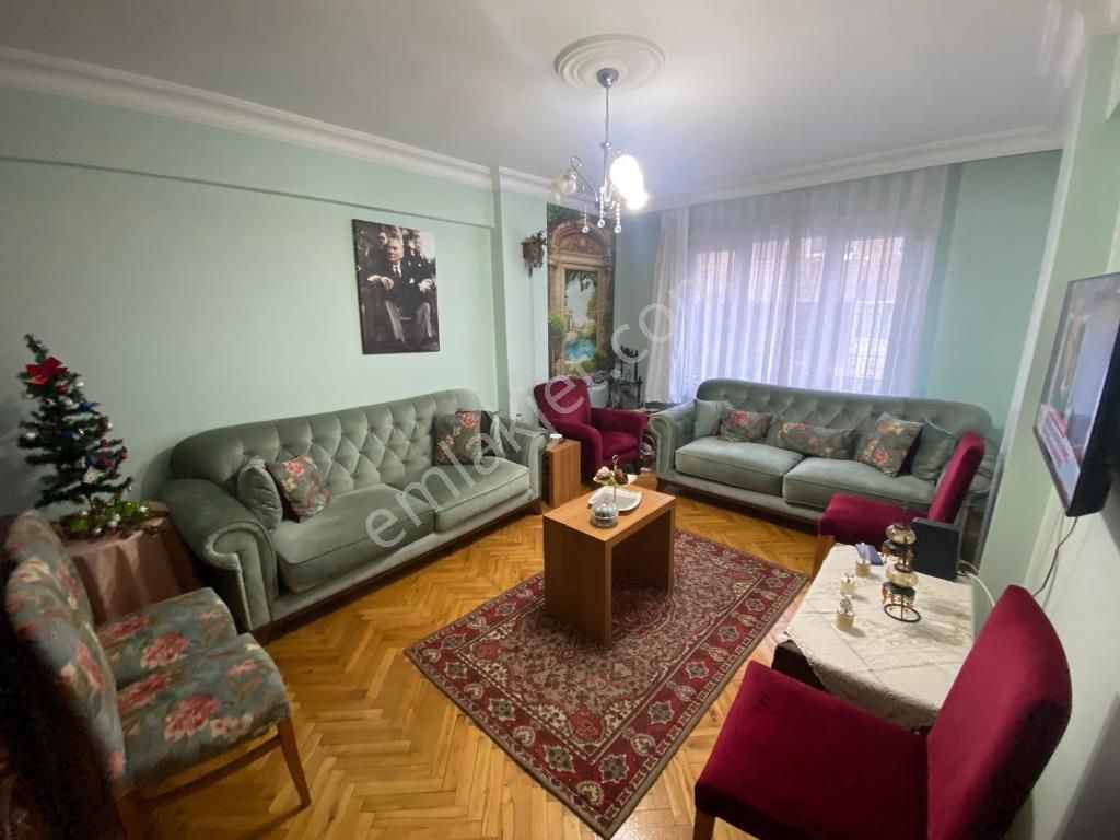 Kaçmaz'dan Altıntepe Celal Avşarda 90m2 2+1 Ön Cephe 1.kat