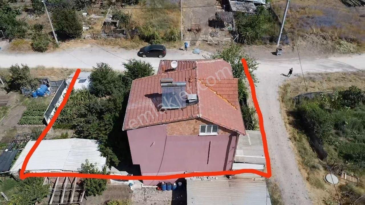 Balıkesir Gönen Plevne Mah. 328 M2 Arsa İçinde İki Katlı Meyve Bahçeli Bina Satılıktır - Görsel 2