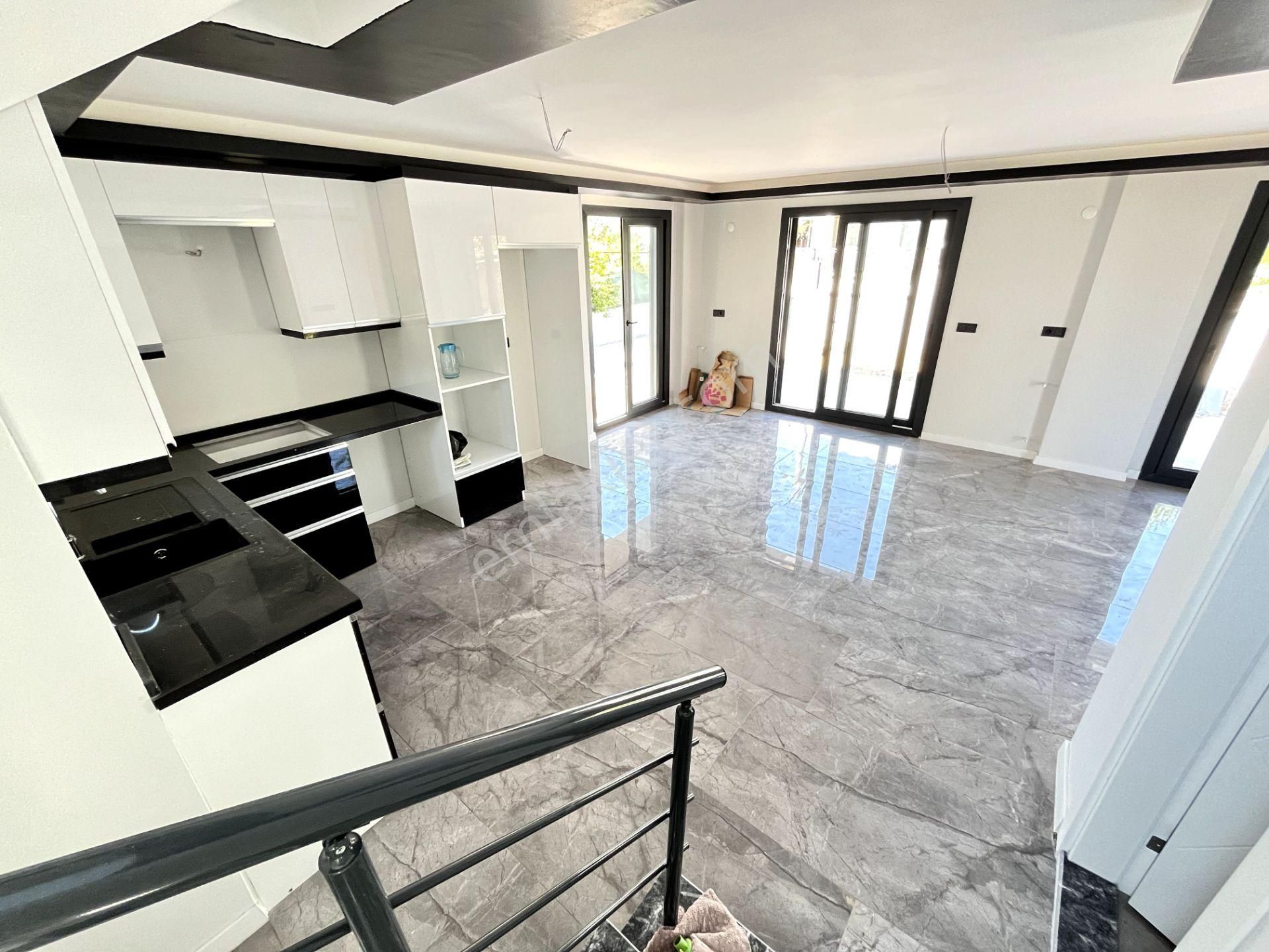 Seferihisar Doganbey'de Satılık 390 M2 Bahçe İçinde Tek Müstakil 3+1 Ebeveynli Villa - Görsel 14