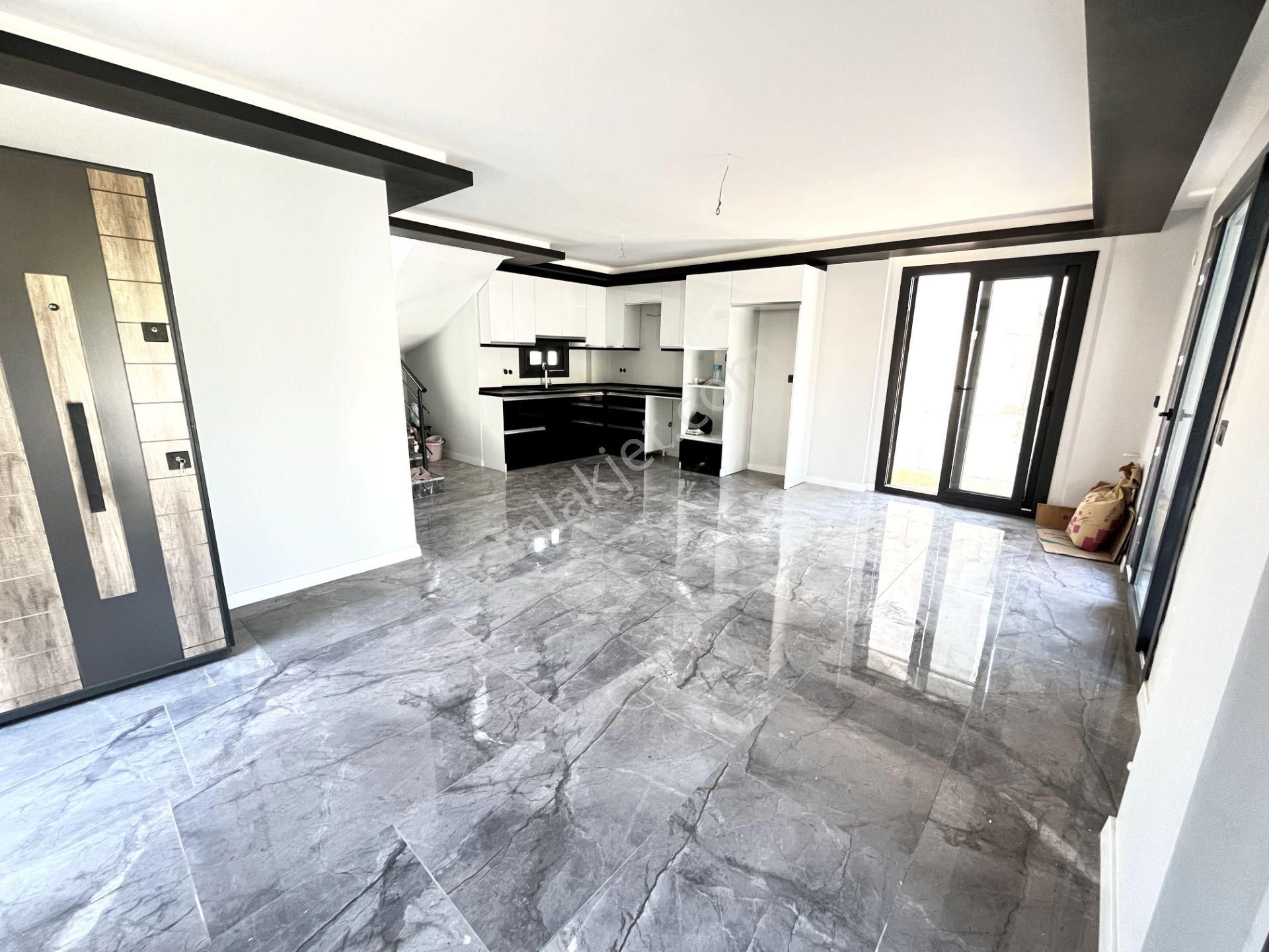 Seferihisar Doganbey'de Satılık 390 M2 Bahçe İçinde Tek Müstakil 3+1 Ebeveynli Villa - Görsel 13