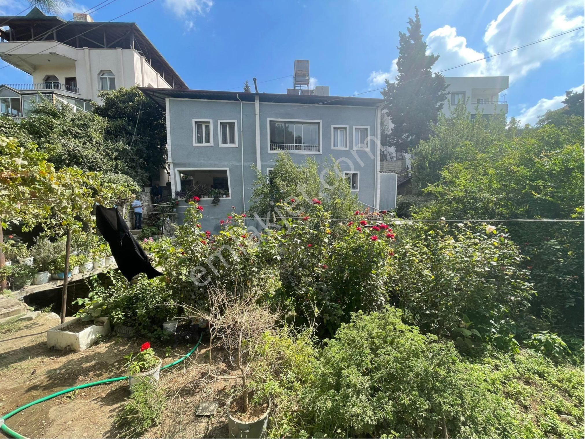 Belen/gedikte Satılık Arsa Ve Ev