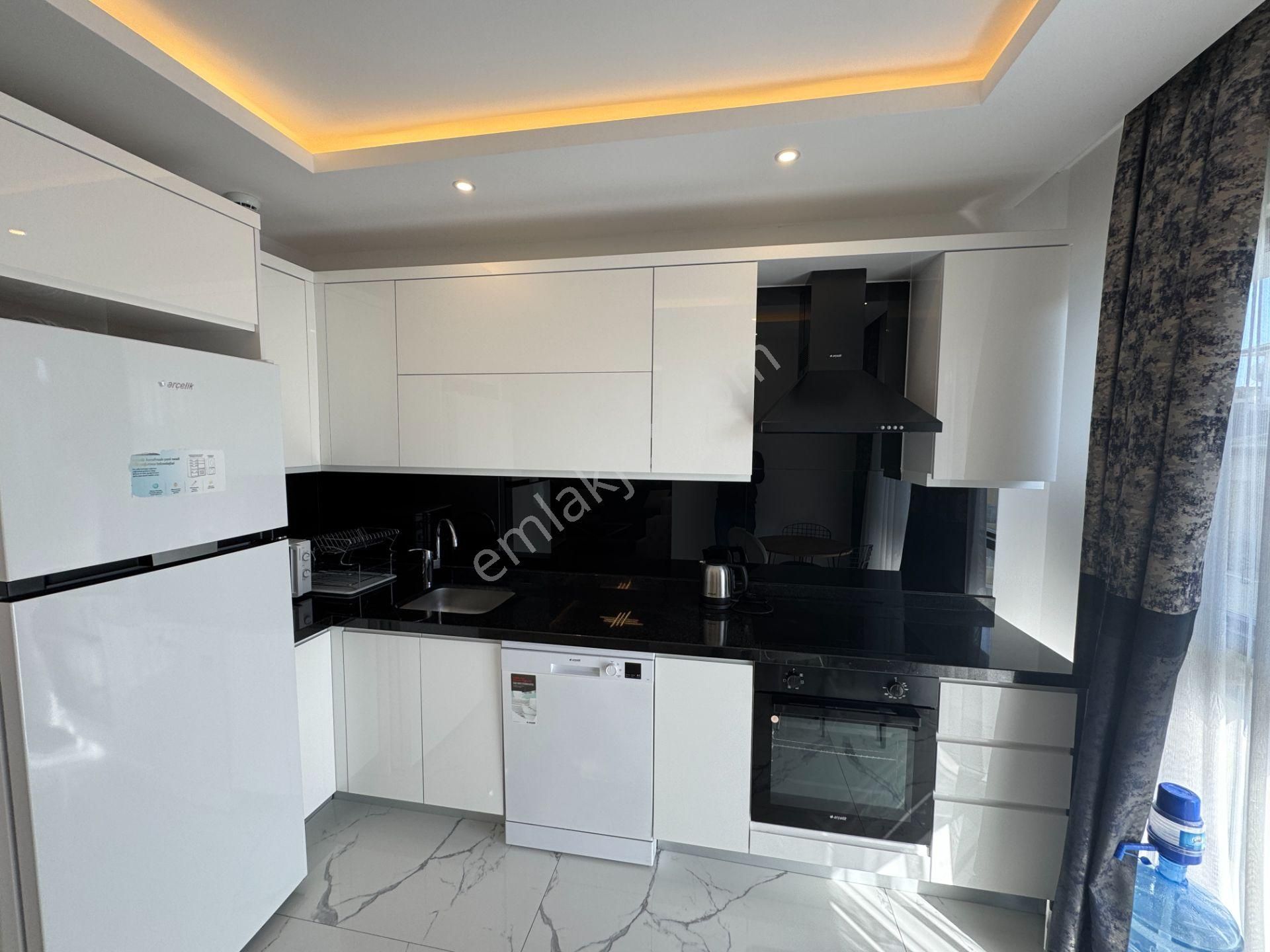 Alanya Merkez Sıtede Satılık 2+1 Esyalı Daıre