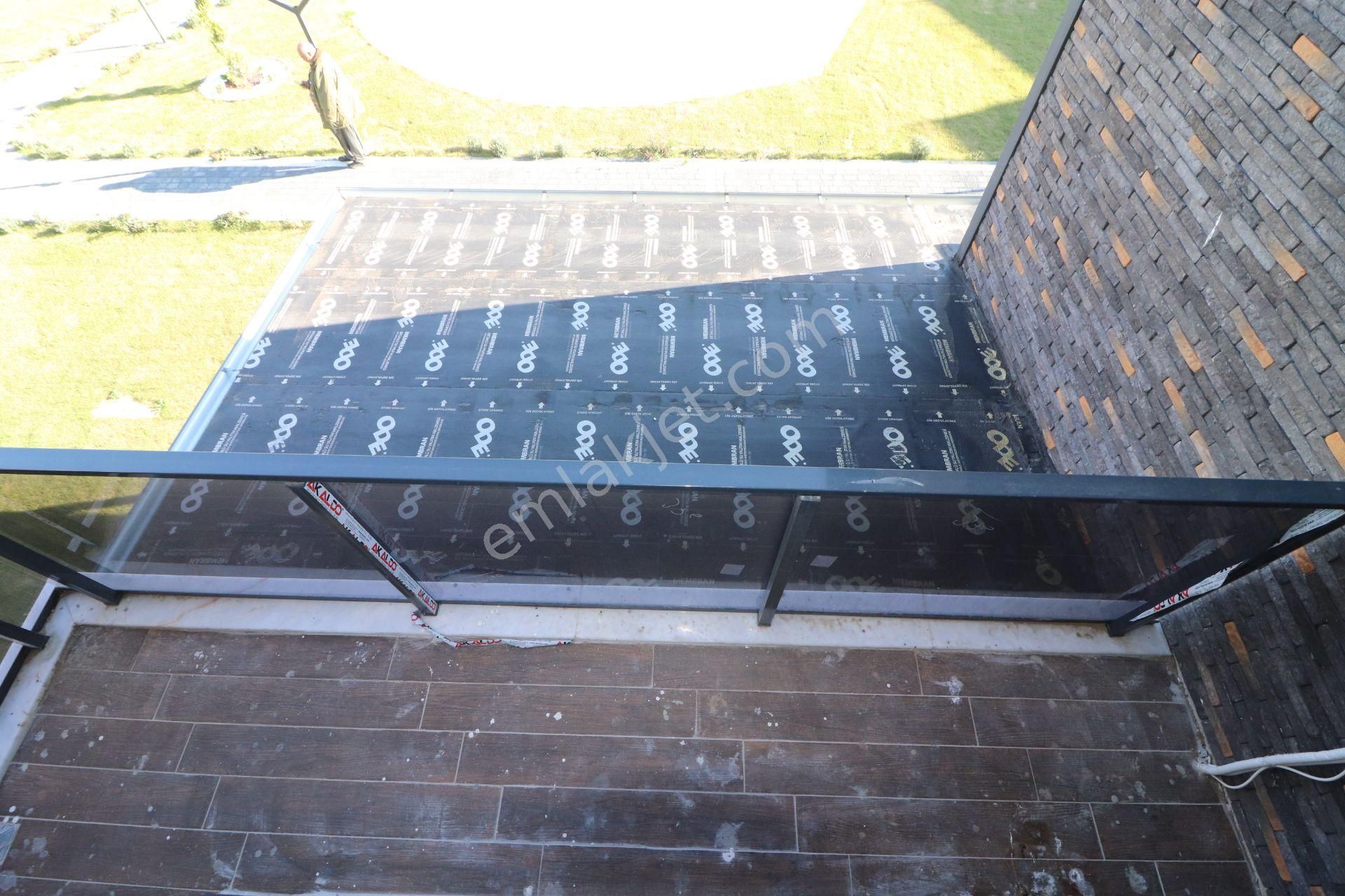 Burhaniye De Tasarımıyla Göz Kamaştıran Havuzlu Otoparklı3+1villa - Görsel 20