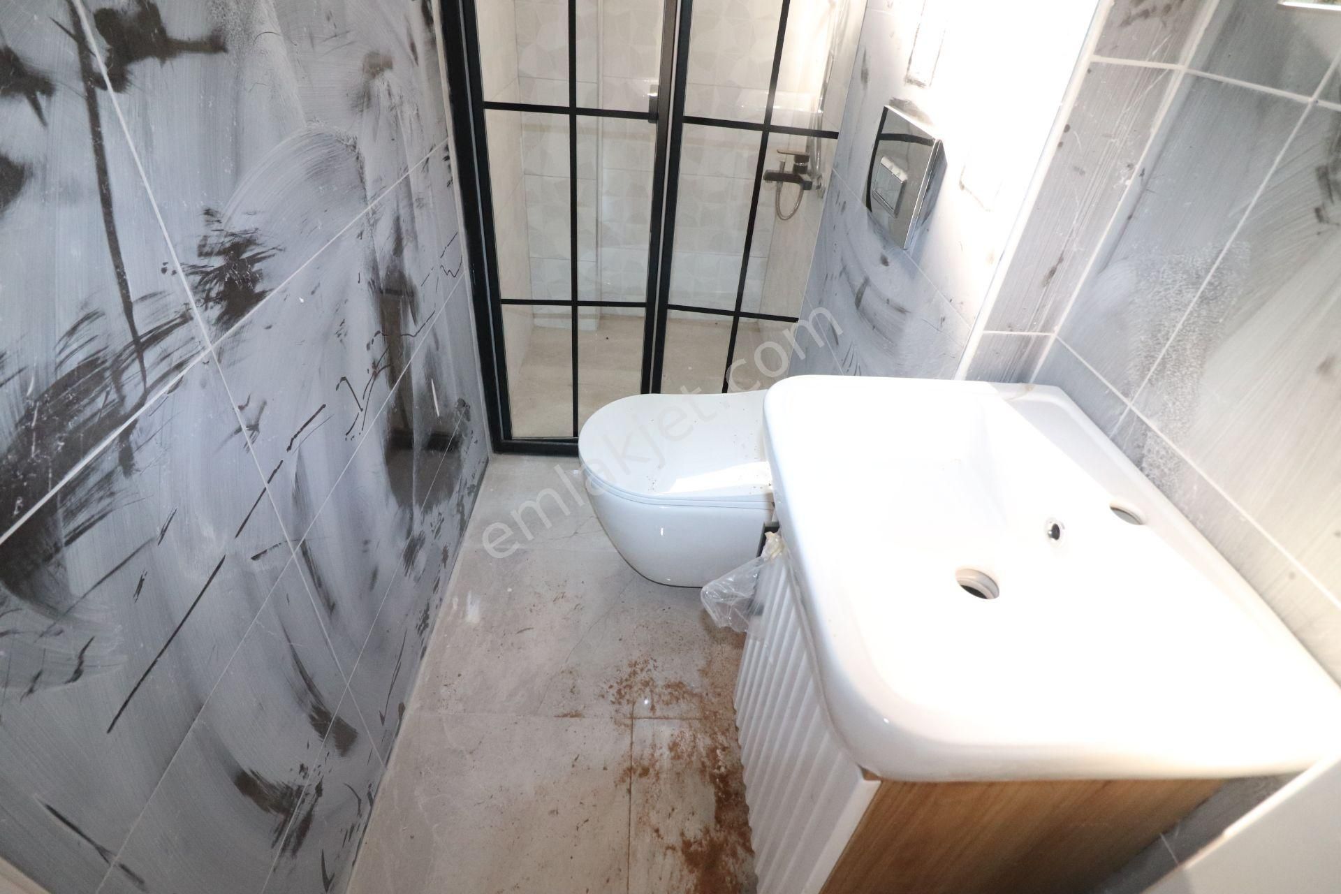 Burhaniye De Tasarımıyla Göz Kamaştıran Havuzlu Otoparklı3+1villa - Görsel 17