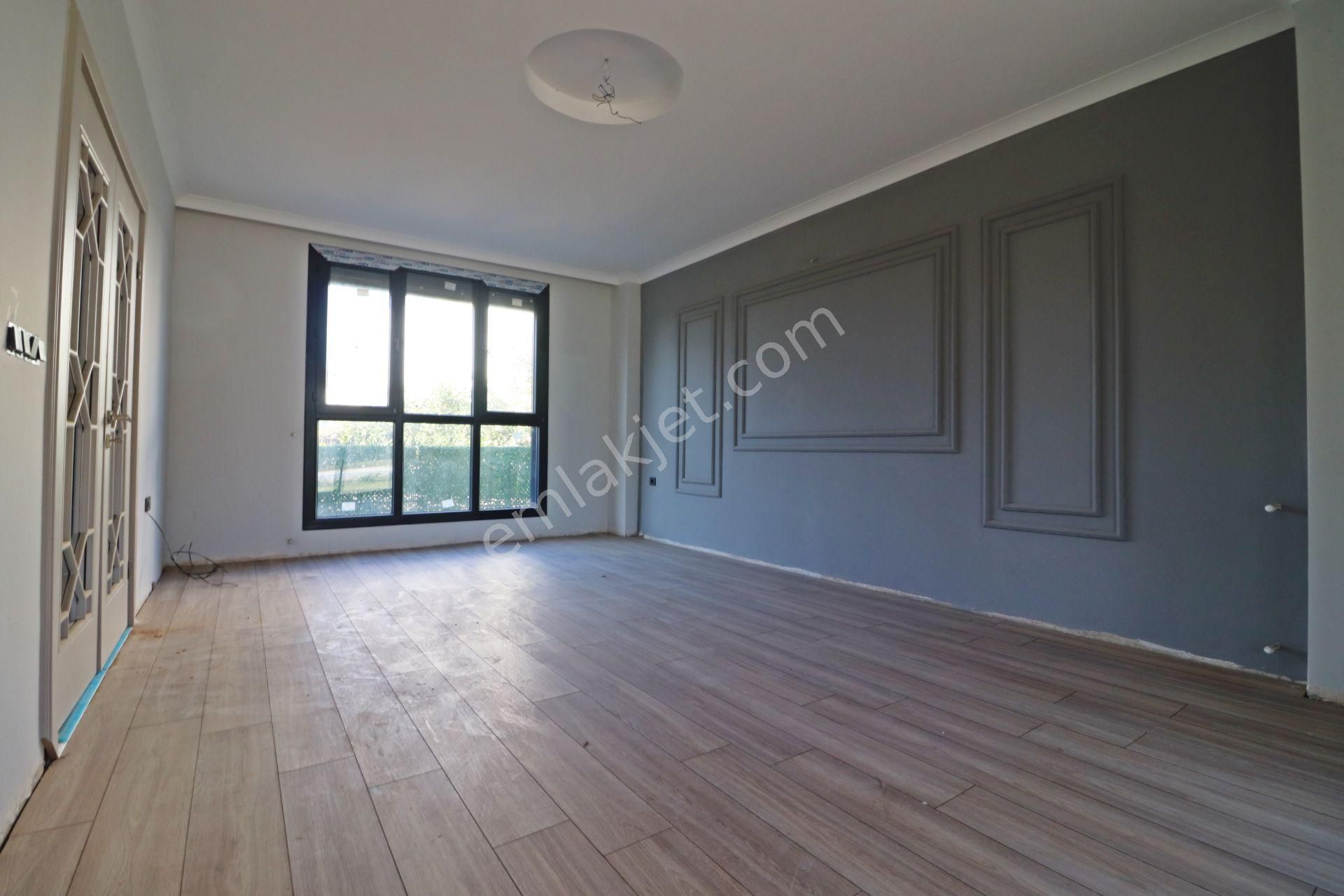 Burhaniye De Tasarımıyla Göz Kamaştıran Havuzlu Otoparklı3+1villa - Görsel 5