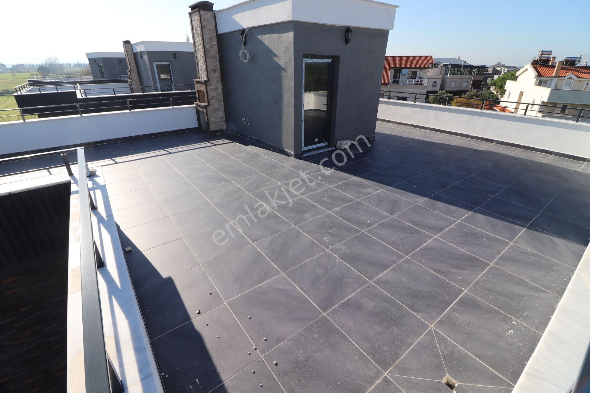 Burhaniye De Tasarımıyla Göz Kamaştıran Havuzlu Otoparklı3+1villa - Görsel 28