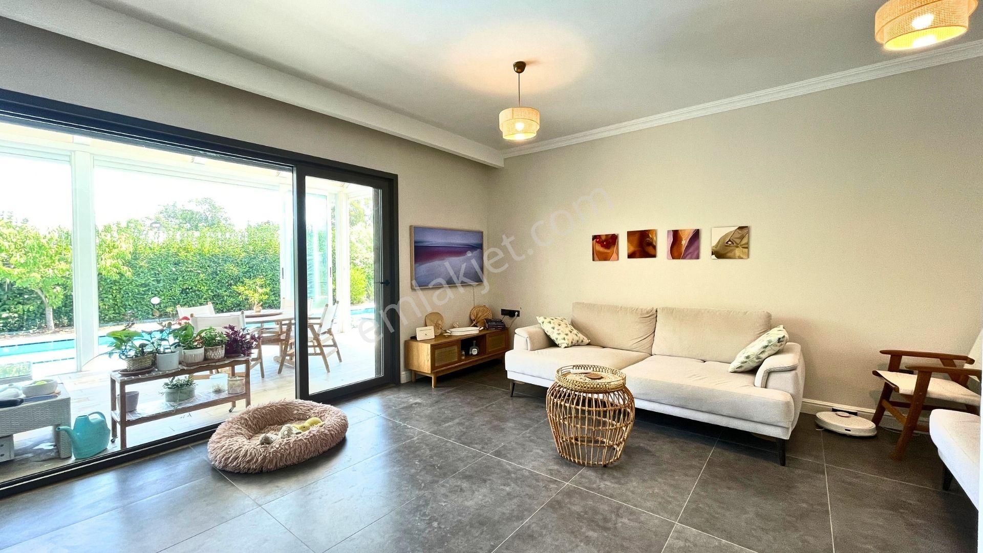 Kadıkalesi'nde, Tek Katlı, Bahçeli, Özel Havuzlu, Plaja Yakın Villa - Görsel 8