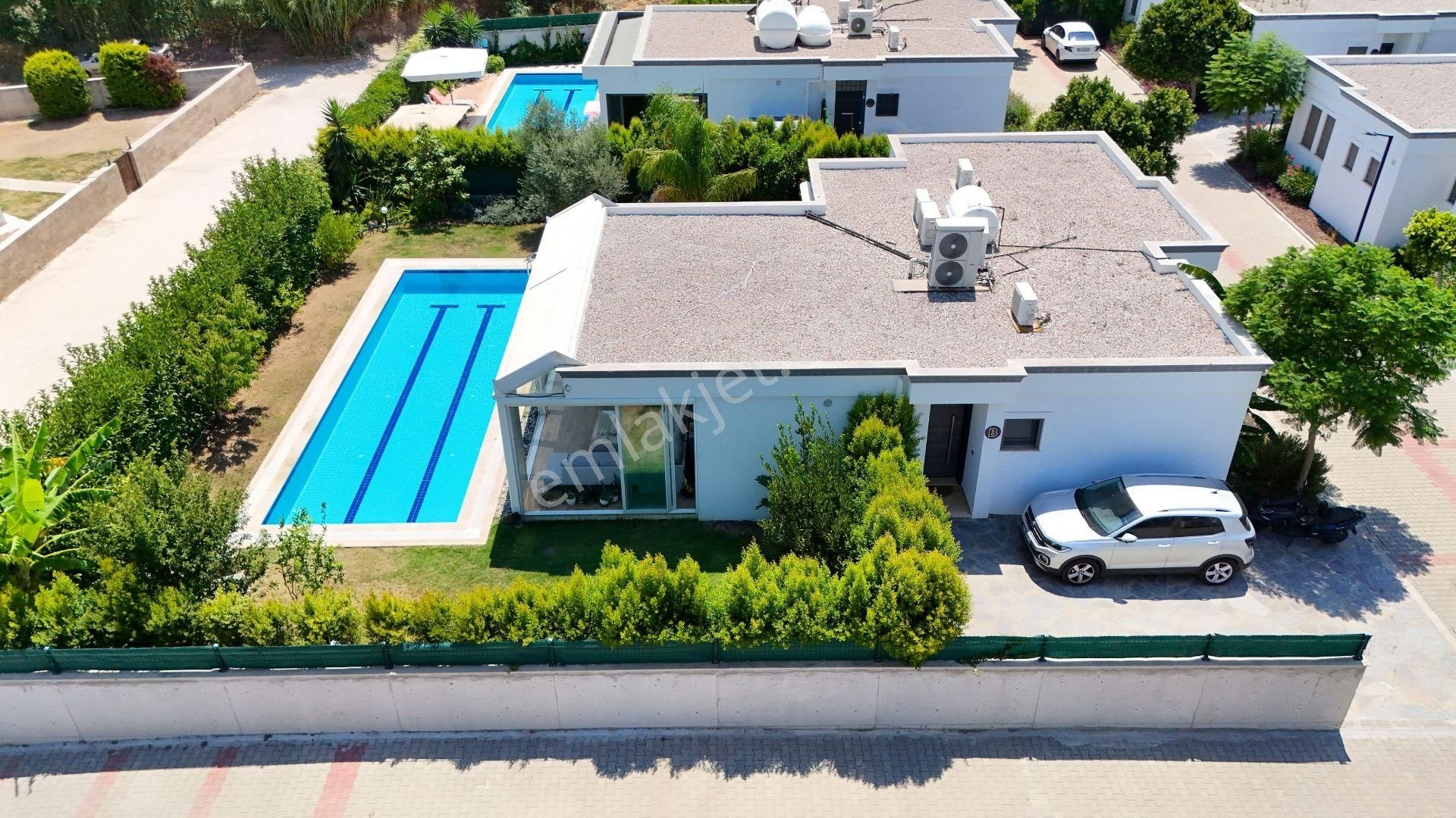 Kadıkalesi'nde, Tek Katlı, Bahçeli, Özel Havuzlu, Plaja Yakın Villa - Görsel 4