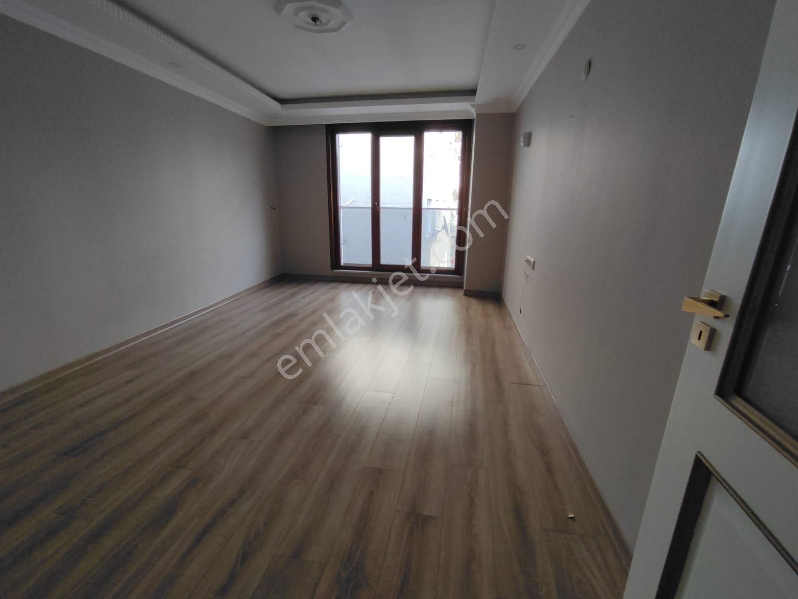Çeliktepe'de,yeni Bina,metroya 4 Dk. 2+1 Kiralık Daire,artum'dan