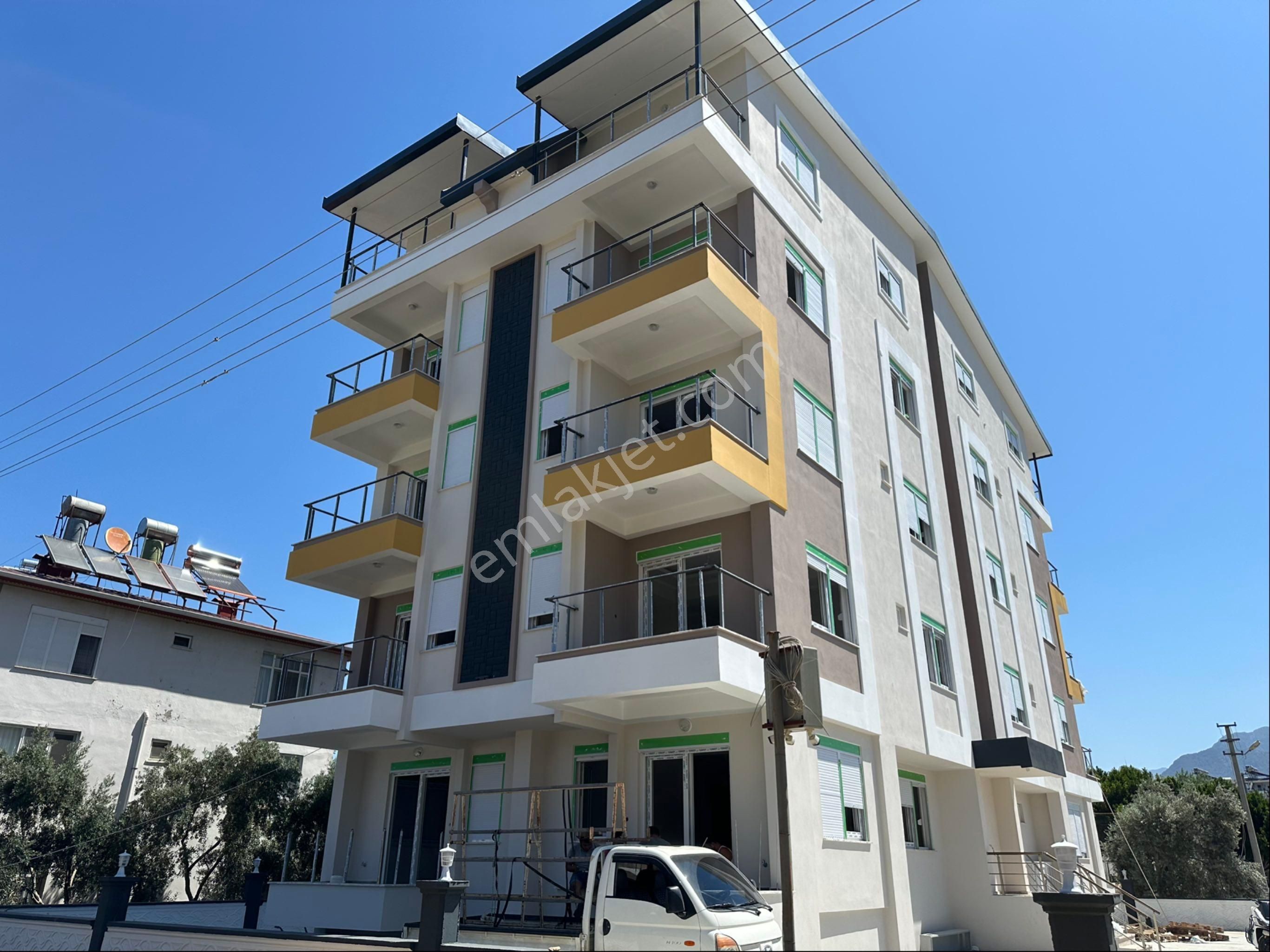 Aslan Emlak'tan Merkez De Geniş Satılık Daire