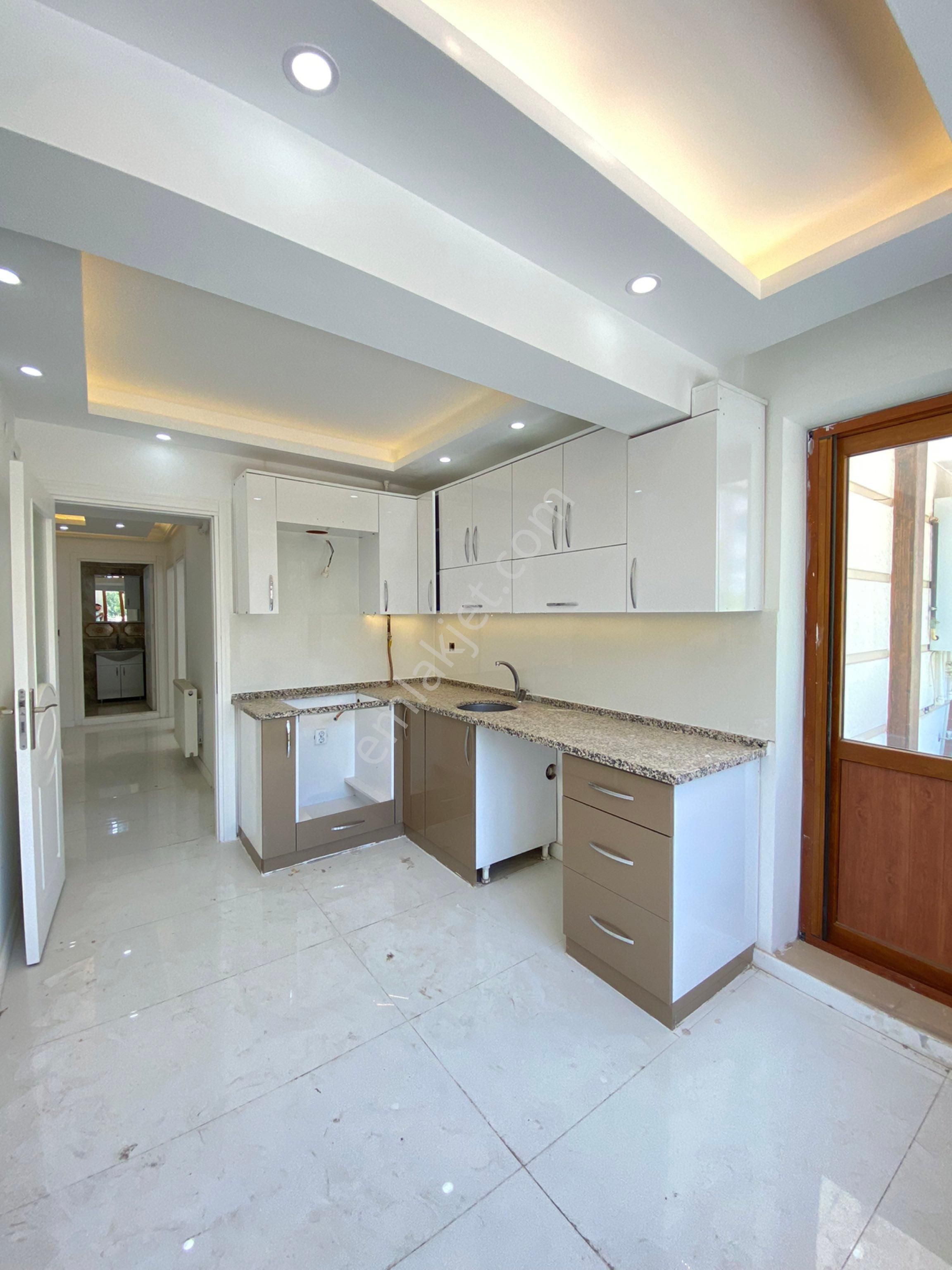 Manisa Merkez Yenimahalle’de 3+1 Asansörlü 1.balkon Satılık Daire