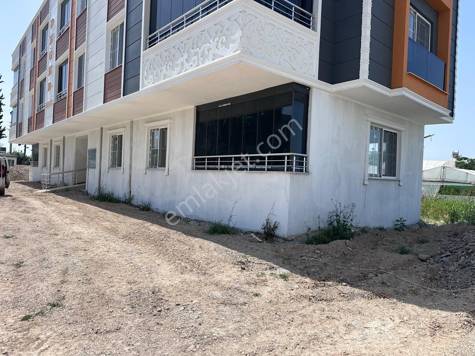 Kazanlı Da Sıfır 2+1 Daire Girişkat