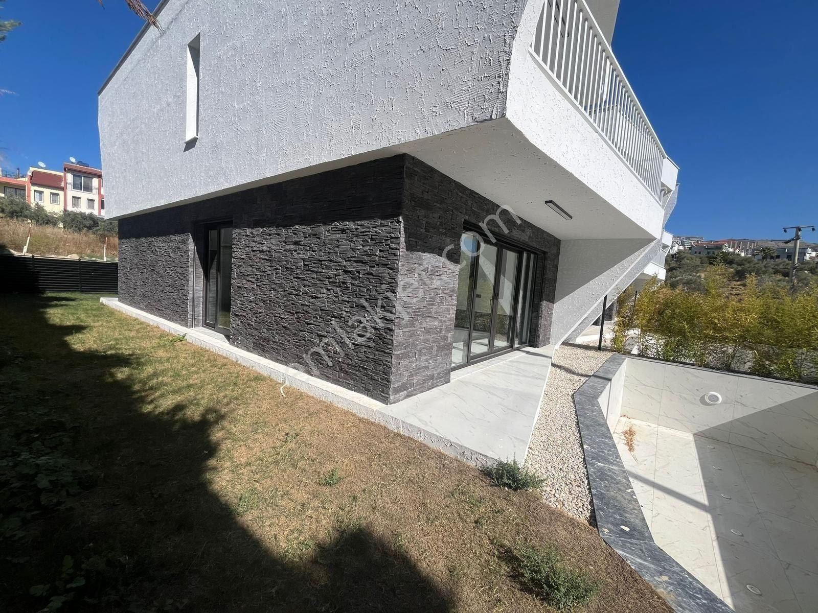 Kuşadası Merkezi Konumda 4+1 Müstakil Villa - Görsel 2