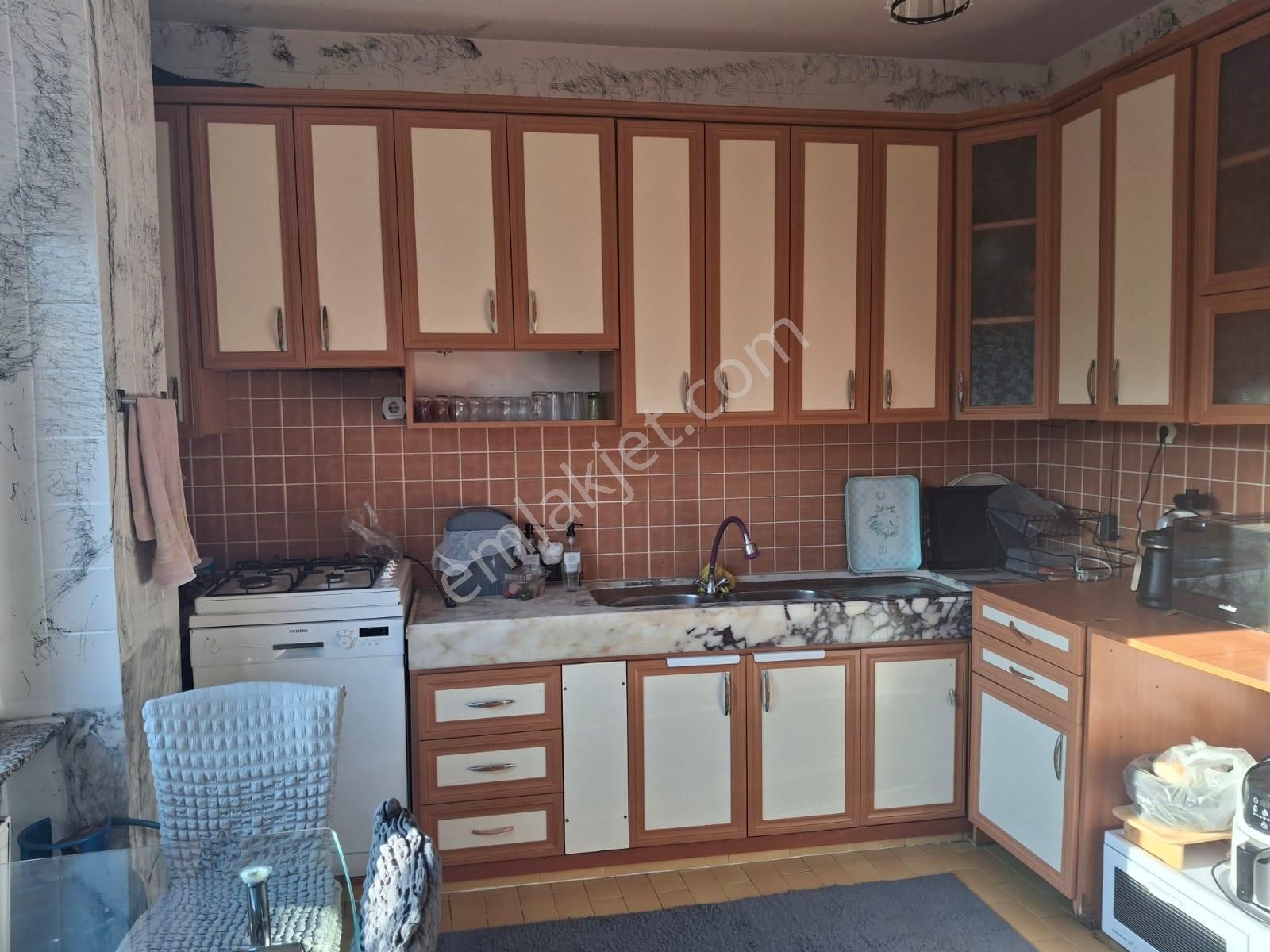 Manisa Salihli Şehitler Mah Ferah Caddesi Üzerinde Satılık 3+1 Jeotermalli Daire