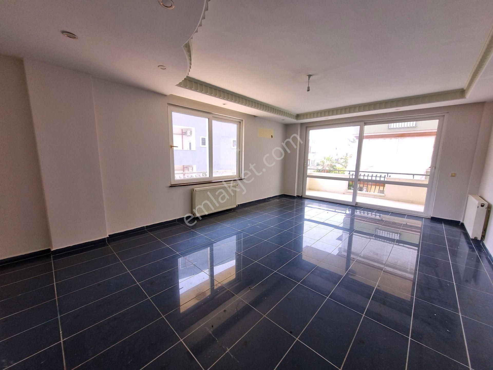 Alanya Güller Pınarı Mahallesi'nde 2+1 Kiralık Daire – 25 Metrelik Yola Sıfır Konumda
