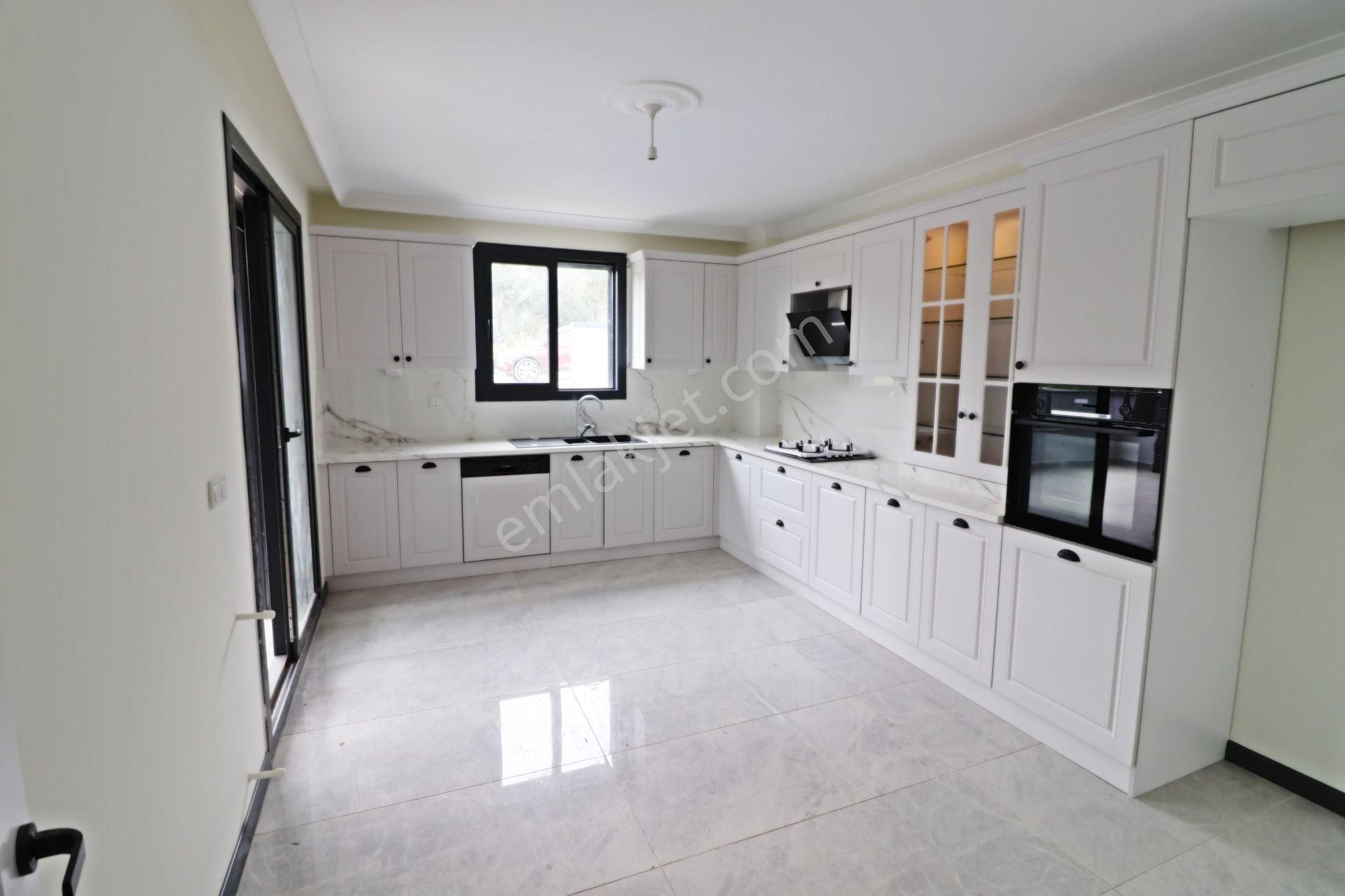 Hayalinizdeki Deniz Ve Dağ Manzaraya Sahip 4+1 Villa - Görsel 8