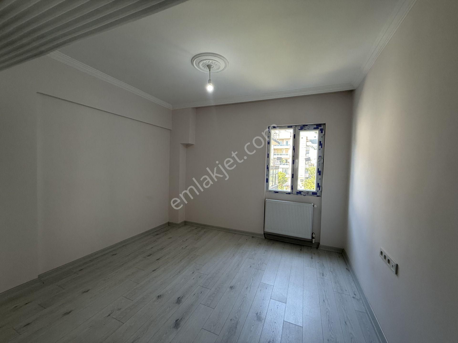 Seferihisar Camikebir Mahallesi’nde Merkezi Konumda, Komple Tadilatlı, Geniş Ve Konforlu 3+1 Daire - Görsel 6
