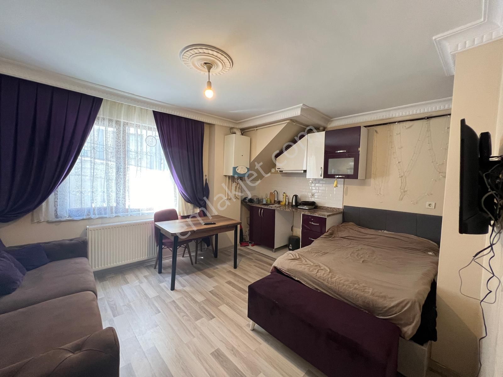 Bilgi Üniversitesi'ne 3 Dk Yürüme Mesafesinde 1+0 Eşyalı Daire