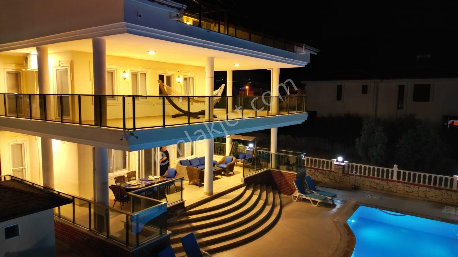 Didim Akbük'te Muhteşem 8+1 Villa - Görsel 4