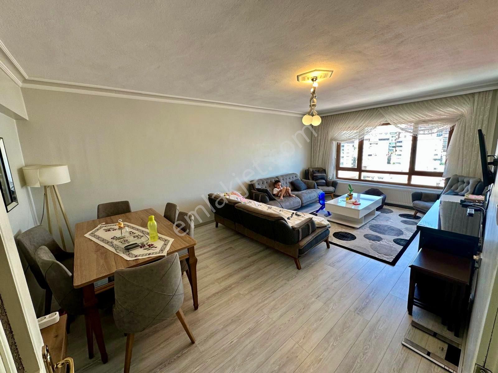 Uyanış Mah Ankara Manzaralı Çift Balkonlu Full Yapılı Katta 3+1