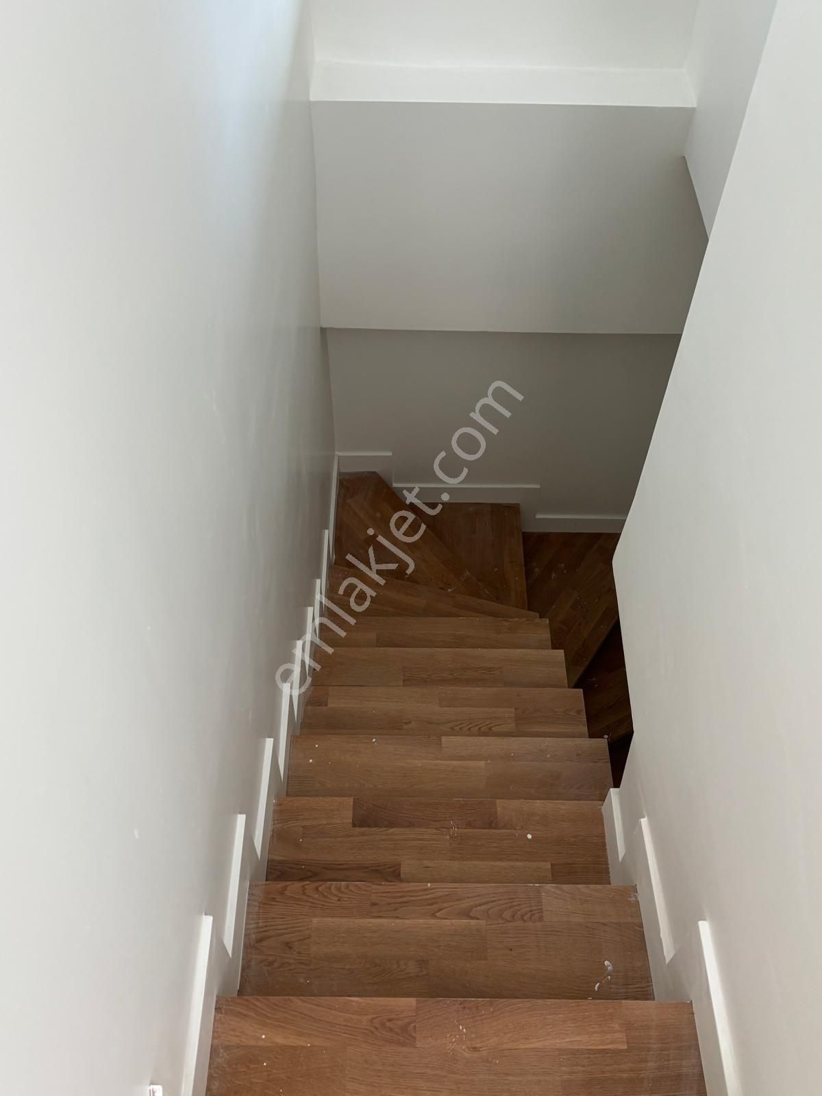 Etiler' De 3+1, Ferah Ve Kullanışlı Yeni Binada Çatı Dubleksi - Görsel 6