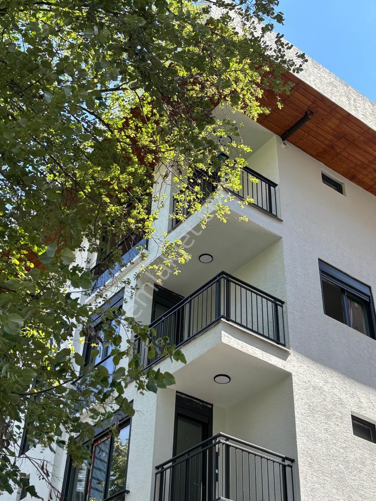 Etiler' De 3+1, Ferah Ve Kullanışlı Yeni Binada Çatı Dubleksi - Görsel 13