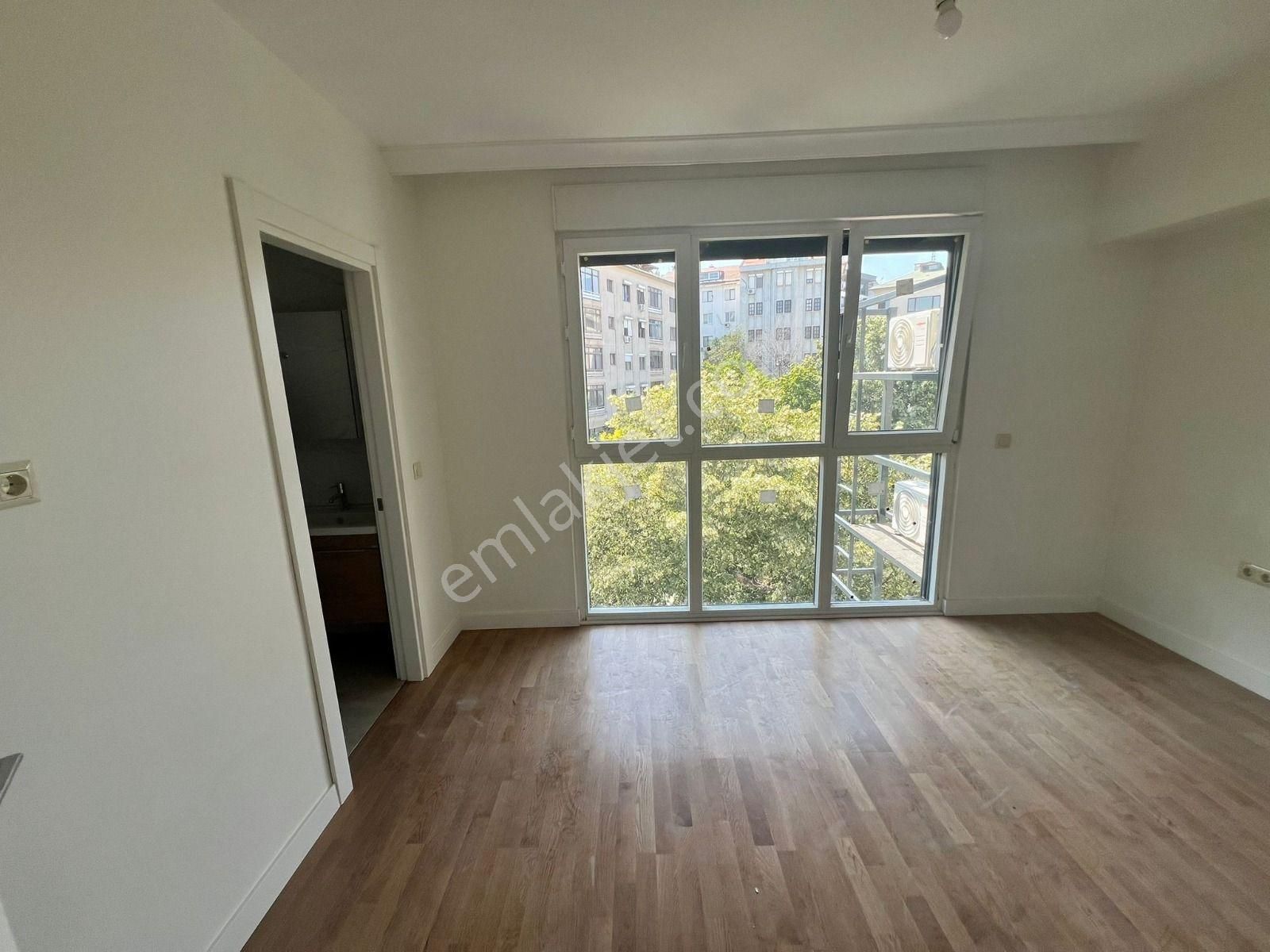 Etiler' De 3+1, Ferah Ve Kullanışlı Yeni Binada Çatı Dubleksi - Görsel 4