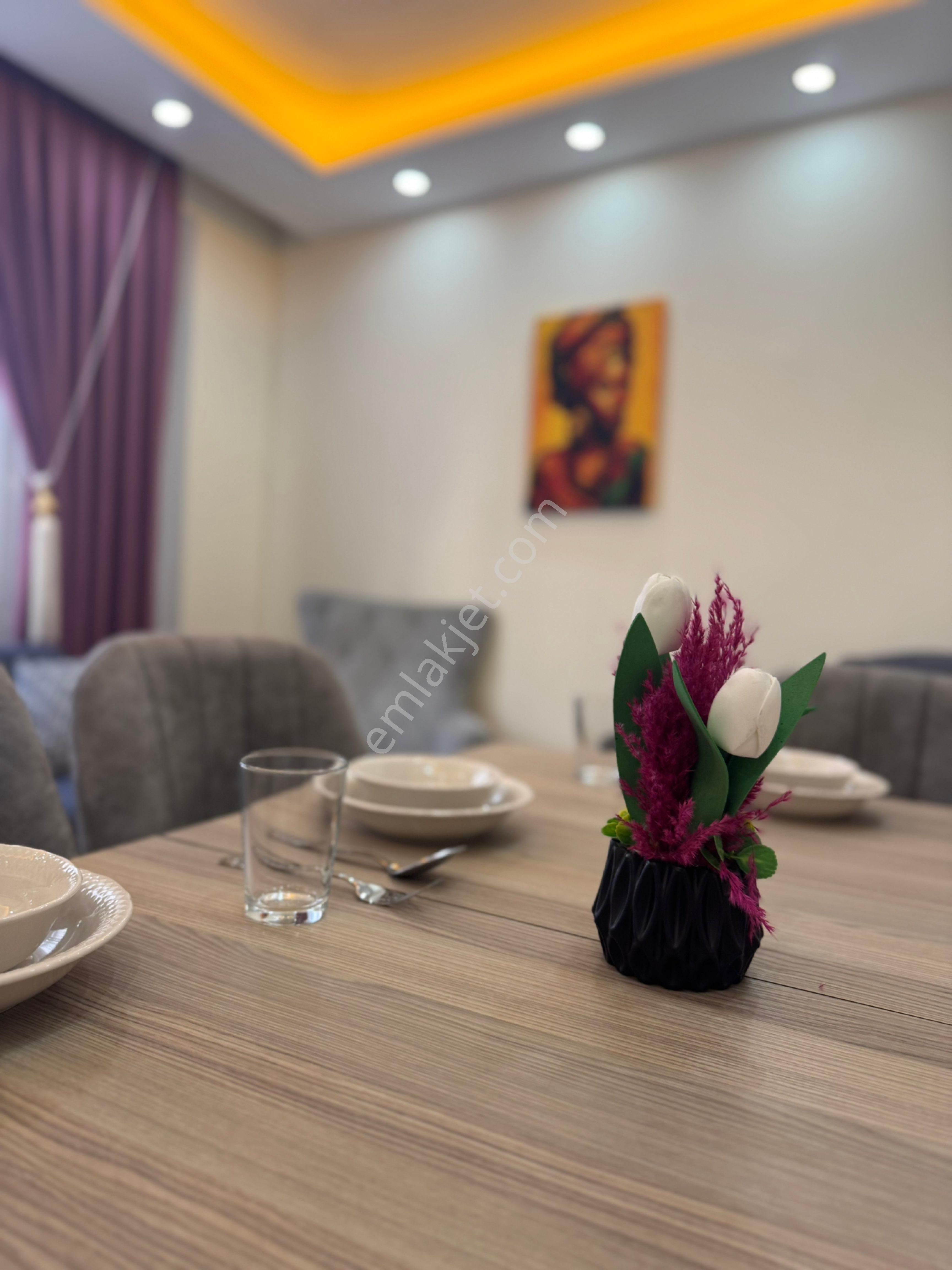 Fırsatt!! Ana Caddenin Yanı Başında 2+1 Full Eşyalı Lüks Daire