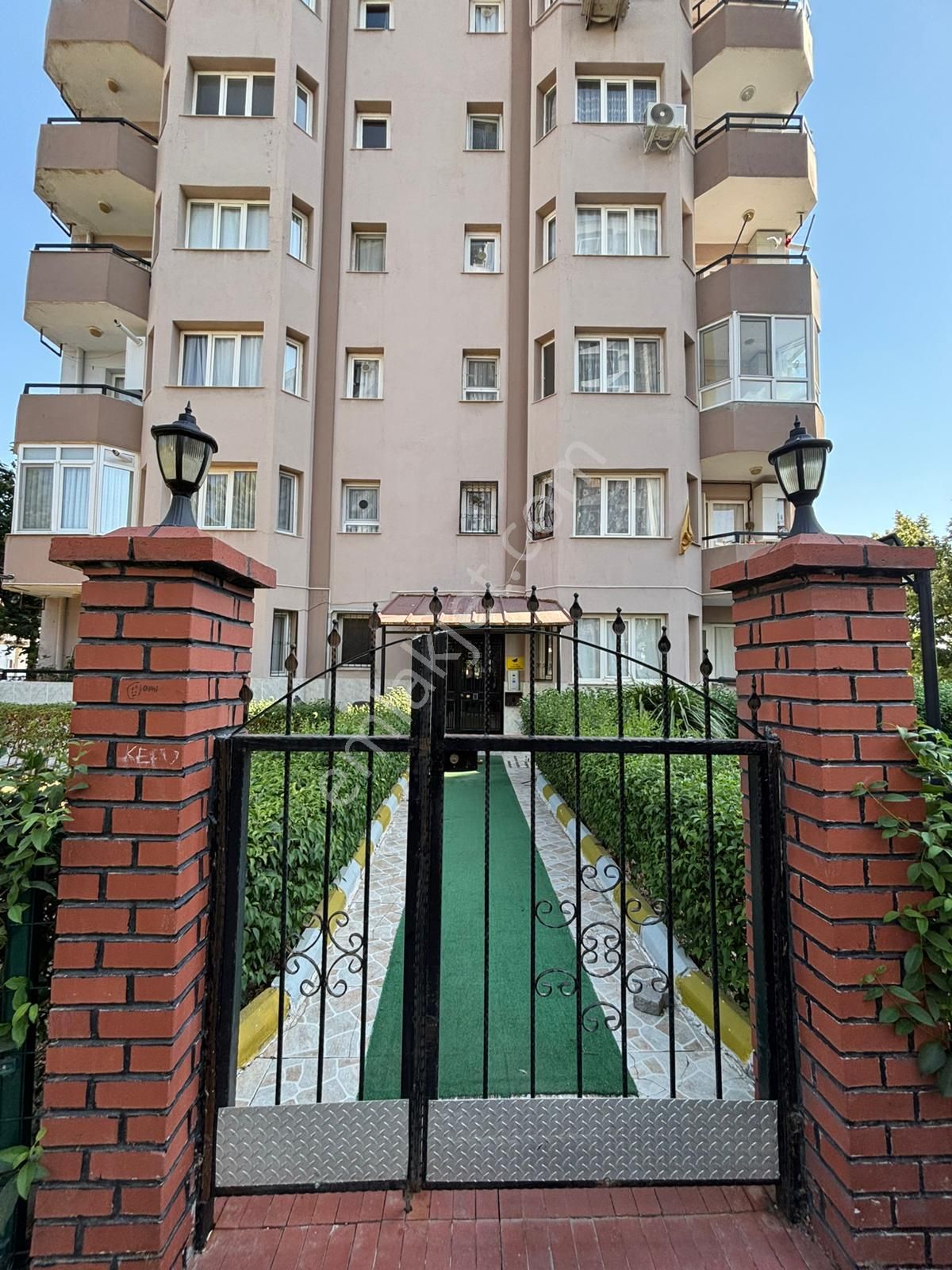 Turpa Lotus'tan Egekent 4 Sitesinde Satılık 1+1 Daire