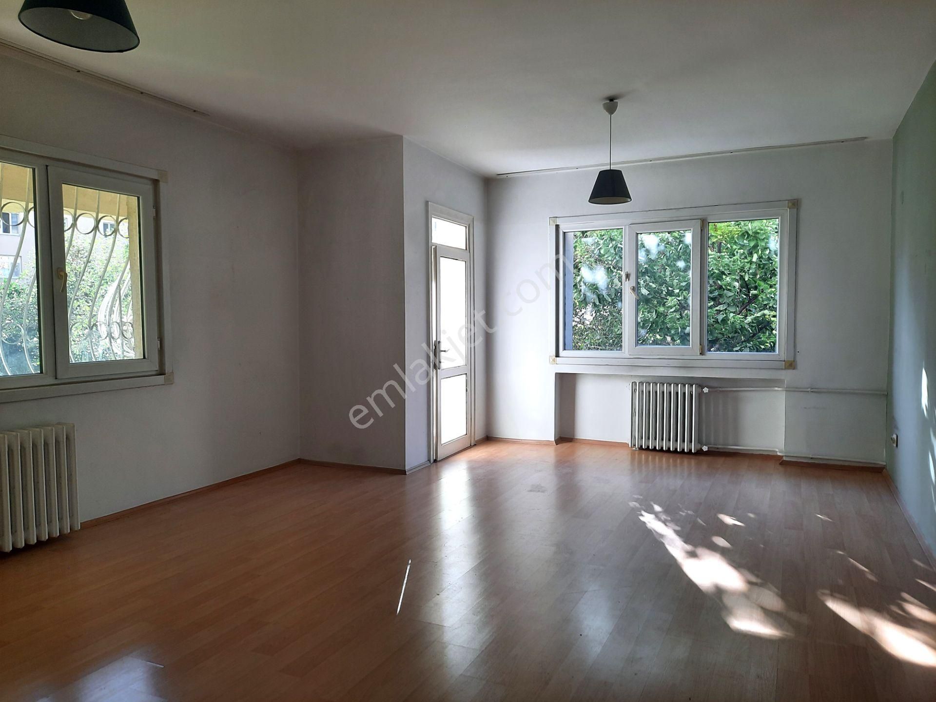 Gayrettepe Merkeze Çok Yakın 2+1 90 M2 Çift Balkonlu Ferah Daire