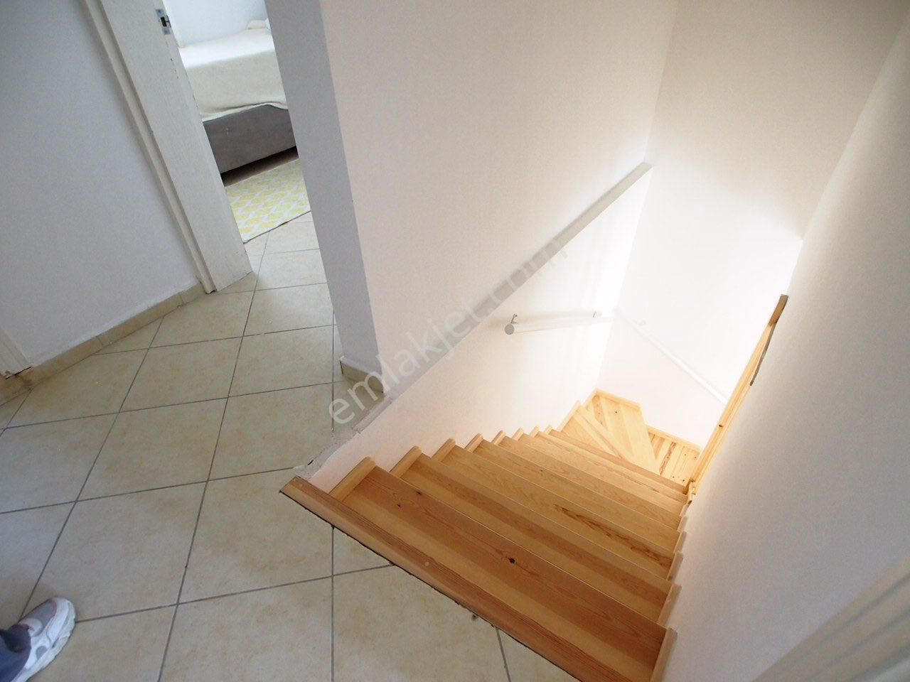 Bitezde Satılık Denize 200 Metre Villa Büyük Bahçeli Bulunmaz Ev - Görsel 16