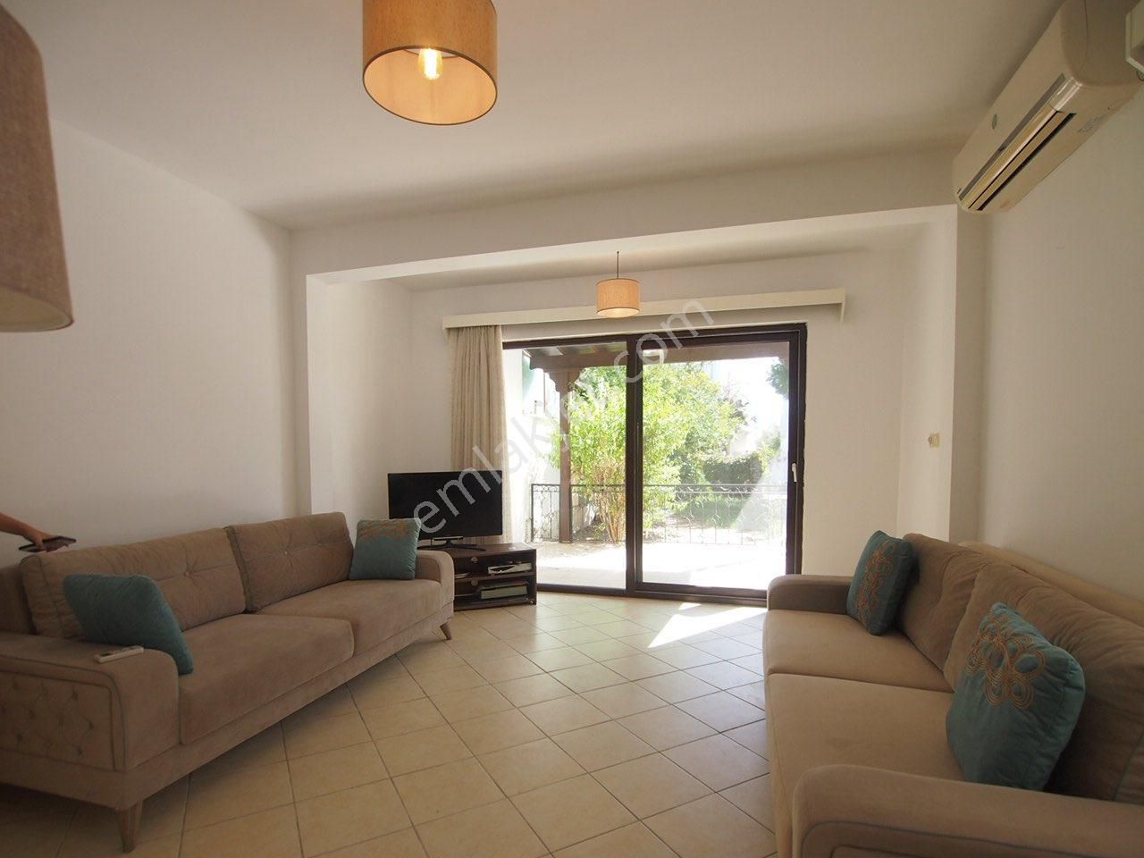 Bitezde Satılık Denize 200 Metre Villa Büyük Bahçeli Bulunmaz Ev - Görsel 5