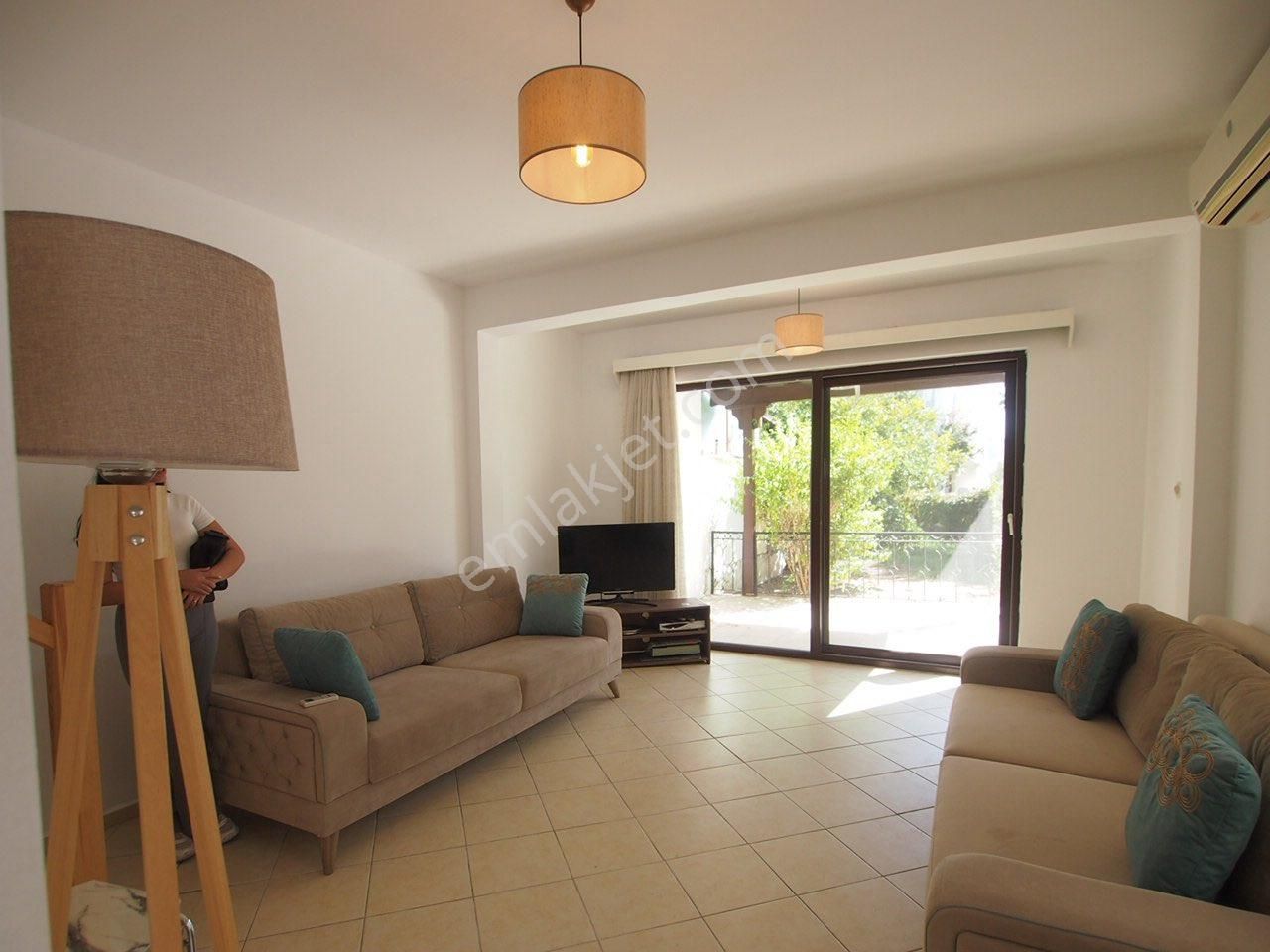 Bitezde Satılık Denize 200 Metre Villa Büyük Bahçeli Bulunmaz Ev - Görsel 10