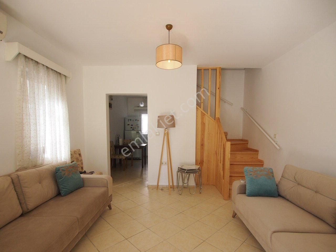 Bitezde Satılık Denize 200 Metre Villa Büyük Bahçeli Bulunmaz Ev - Görsel 15