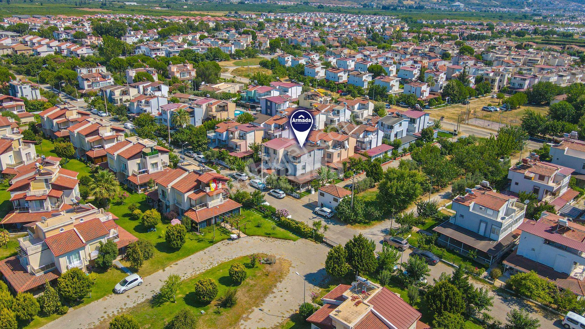 Kuşadası Davutlar Sahilde Köşe Konumlu 5+1 Tripleks Villa - Görsel 2