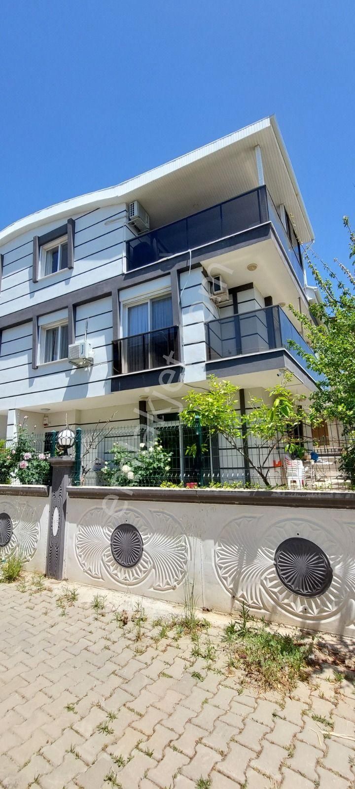 Didim Mersindere'de 5+1 Denize Yakın Triplex Villa