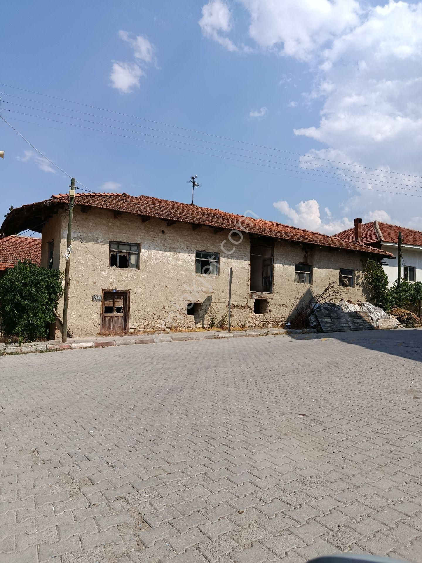 Atabey'den Denizli Acıpayam Dedebağı'nda Satılık Ev