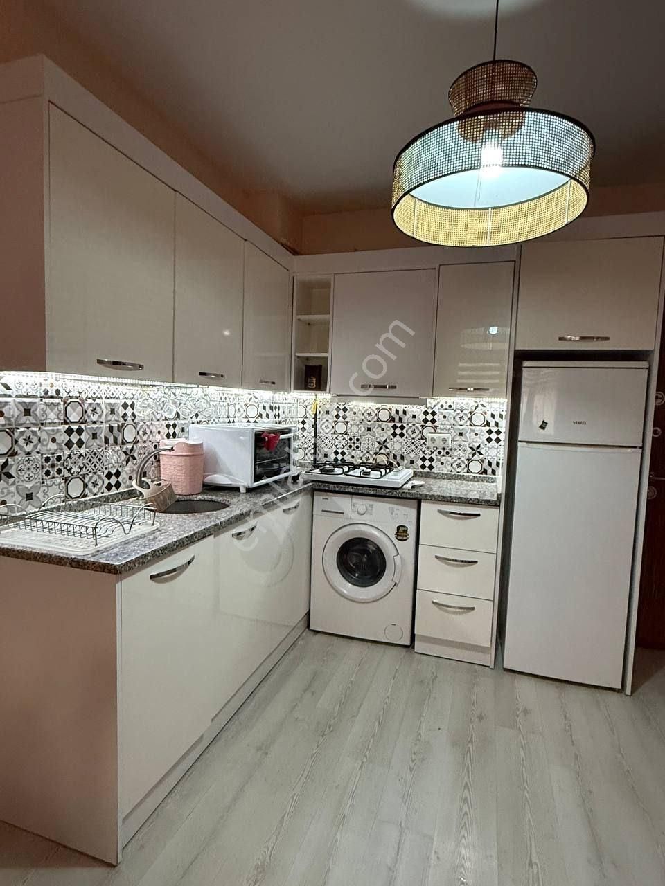Gho Panayır'dan İstiklal'de Eşyalı Kiralık Aile Apartı