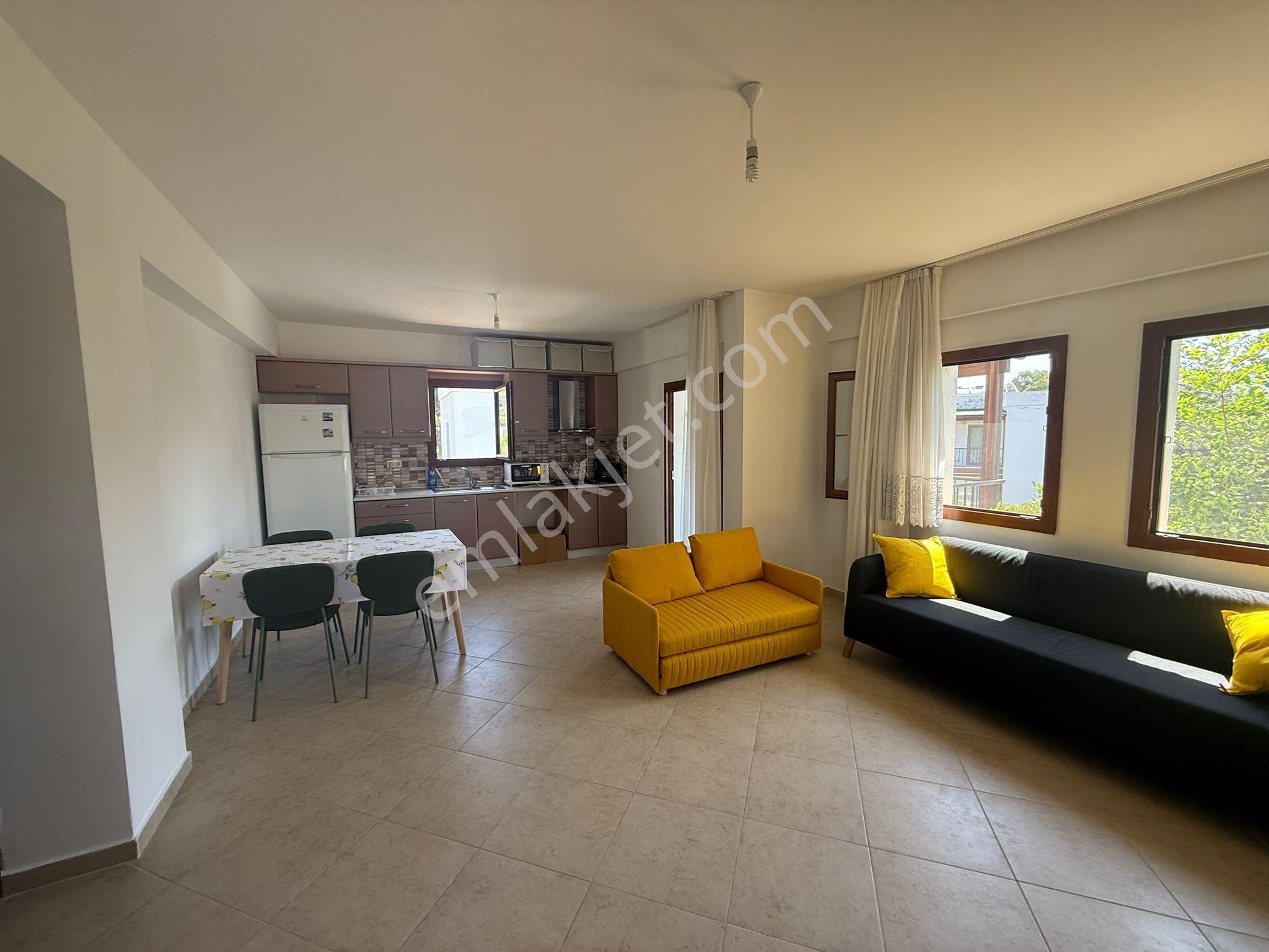 Tayman'dan Gümüşlük Merkezde Doğa İle İçine Eşyalı Kiralık
