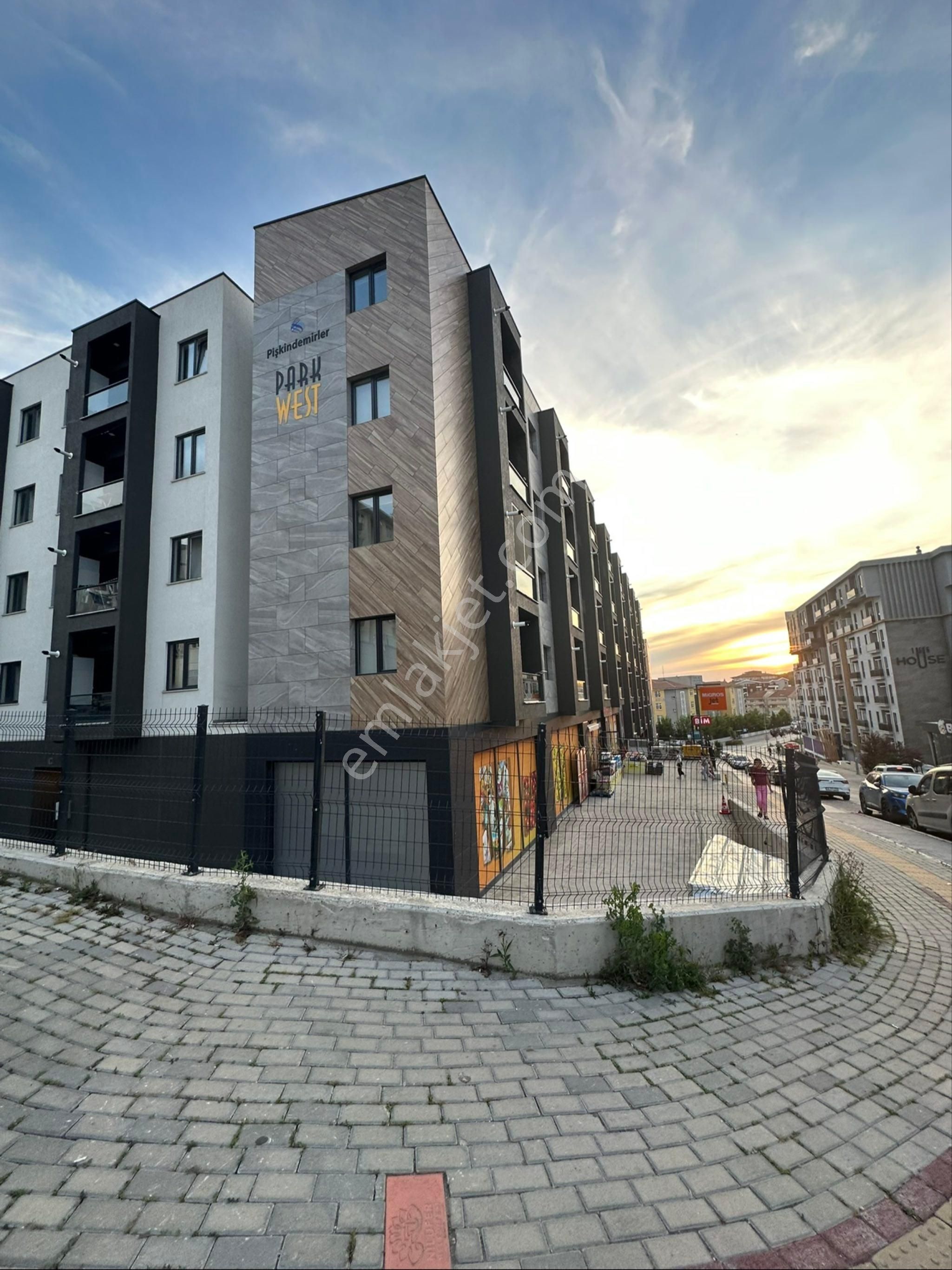 Sahibinden Park West’te 2+1 Eşyalı Kiracılı Daire