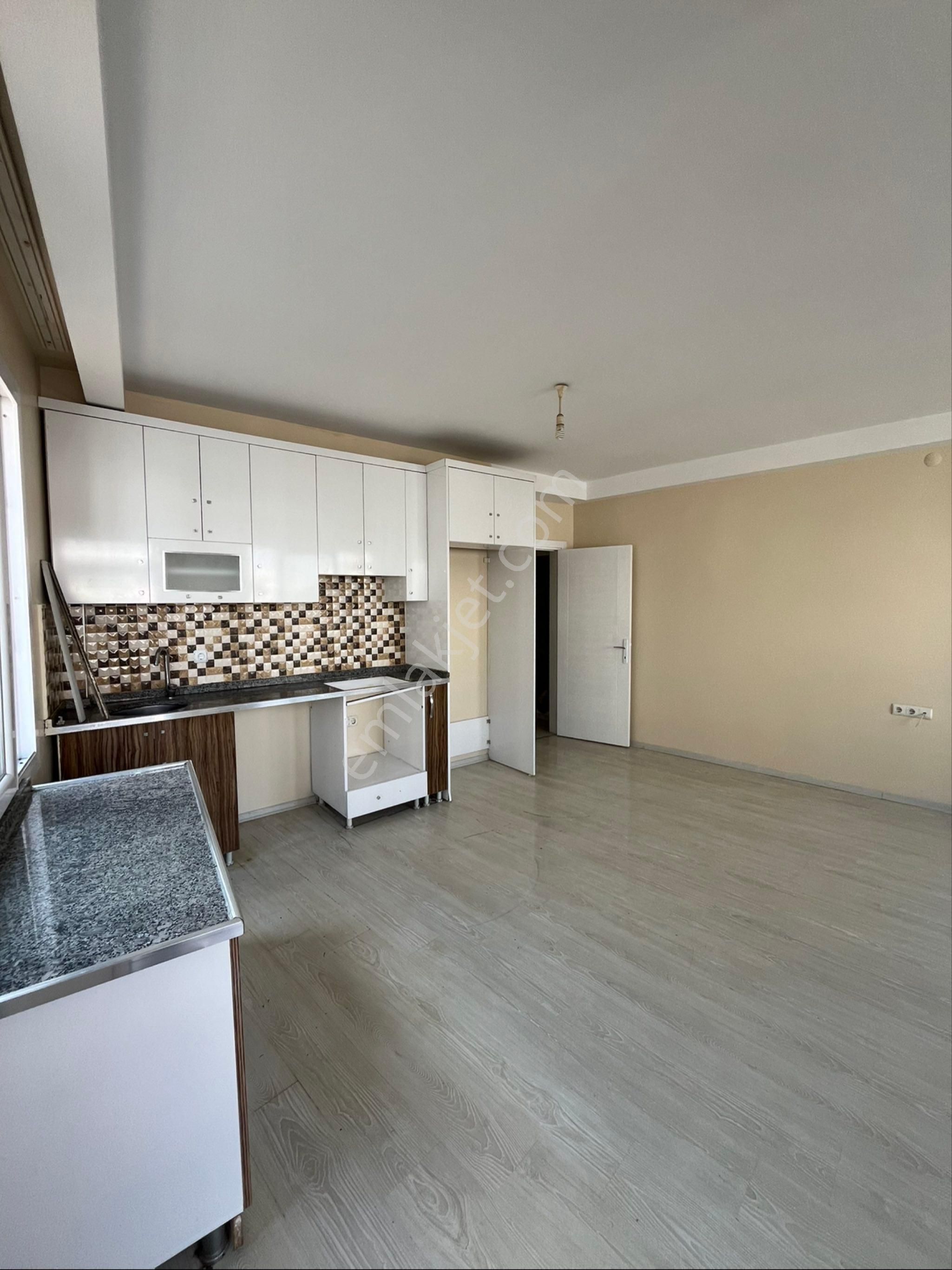 Tanış Tan İncirlik Kemalpaşa Mah 2+1 Kiralık Daite Merkezde