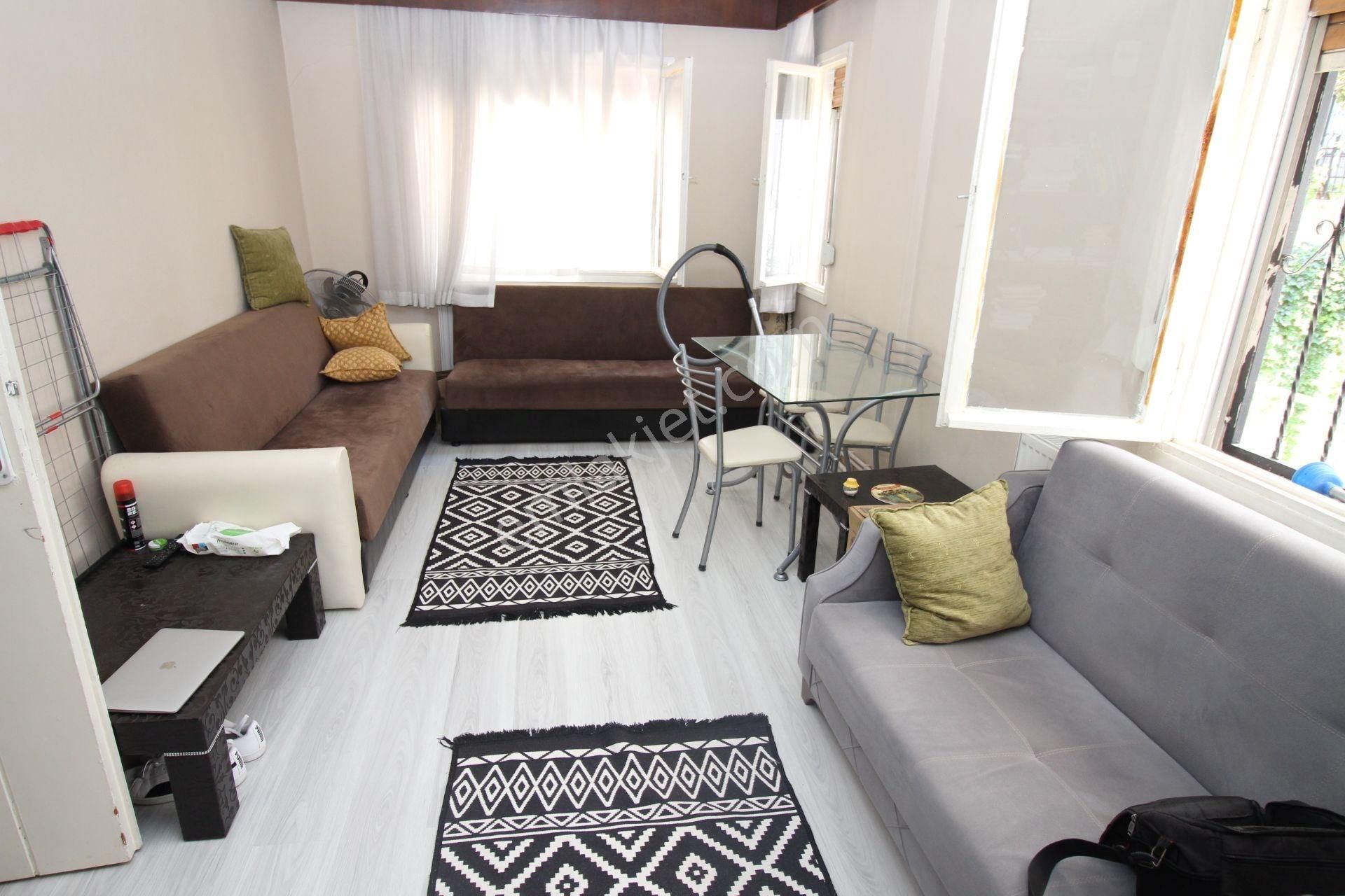 Göztepe Metro Yakını D.gazlı 2+1 Eşyalı Kiralık Daire