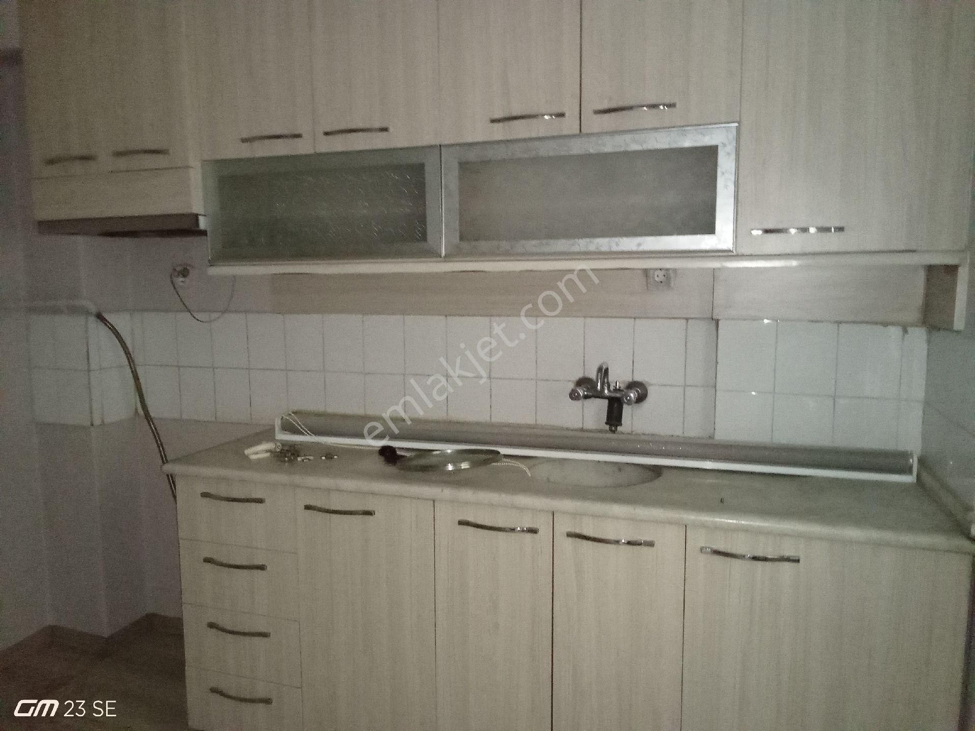Akın Emlak'tan Kiralık Manisa Merkezde Doğalgazlı 3+1 Daire