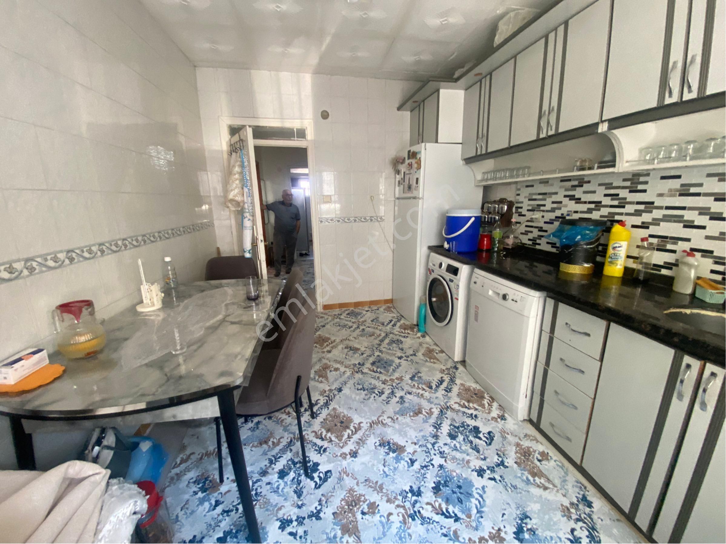 Cumhuriyet De 160m, 2 Katlı, 3 Er Odalı, Bahçeli, D.gazlı, Yalıtımlı,temşz Ev - Görsel 3