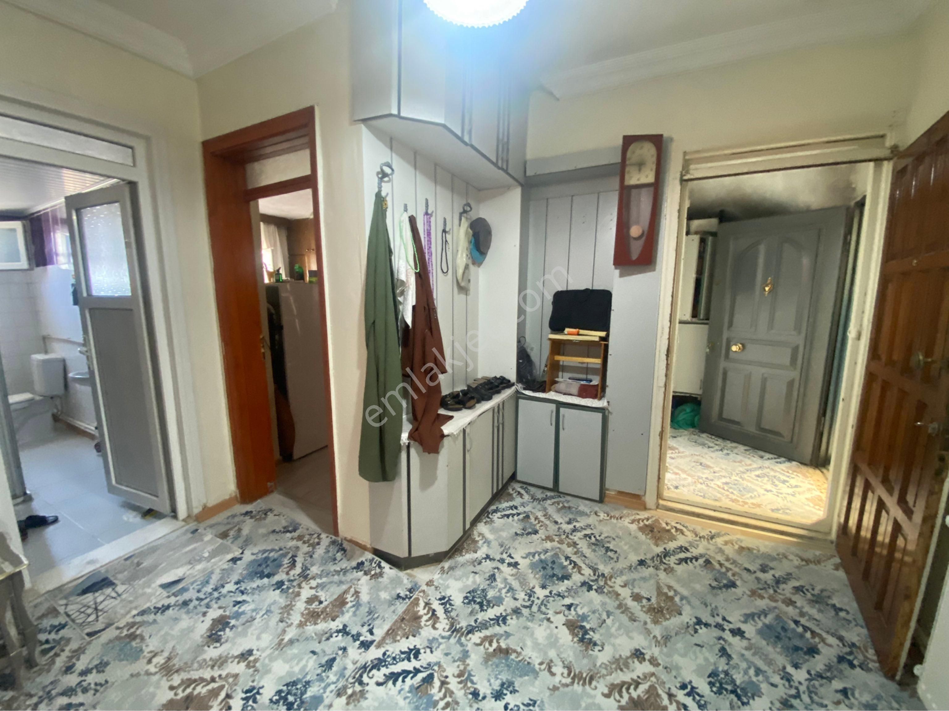 Cumhuriyet De 160m, 2 Katlı, 3 Er Odalı, Bahçeli, D.gazlı, Yalıtımlı,temşz Ev - Görsel 15